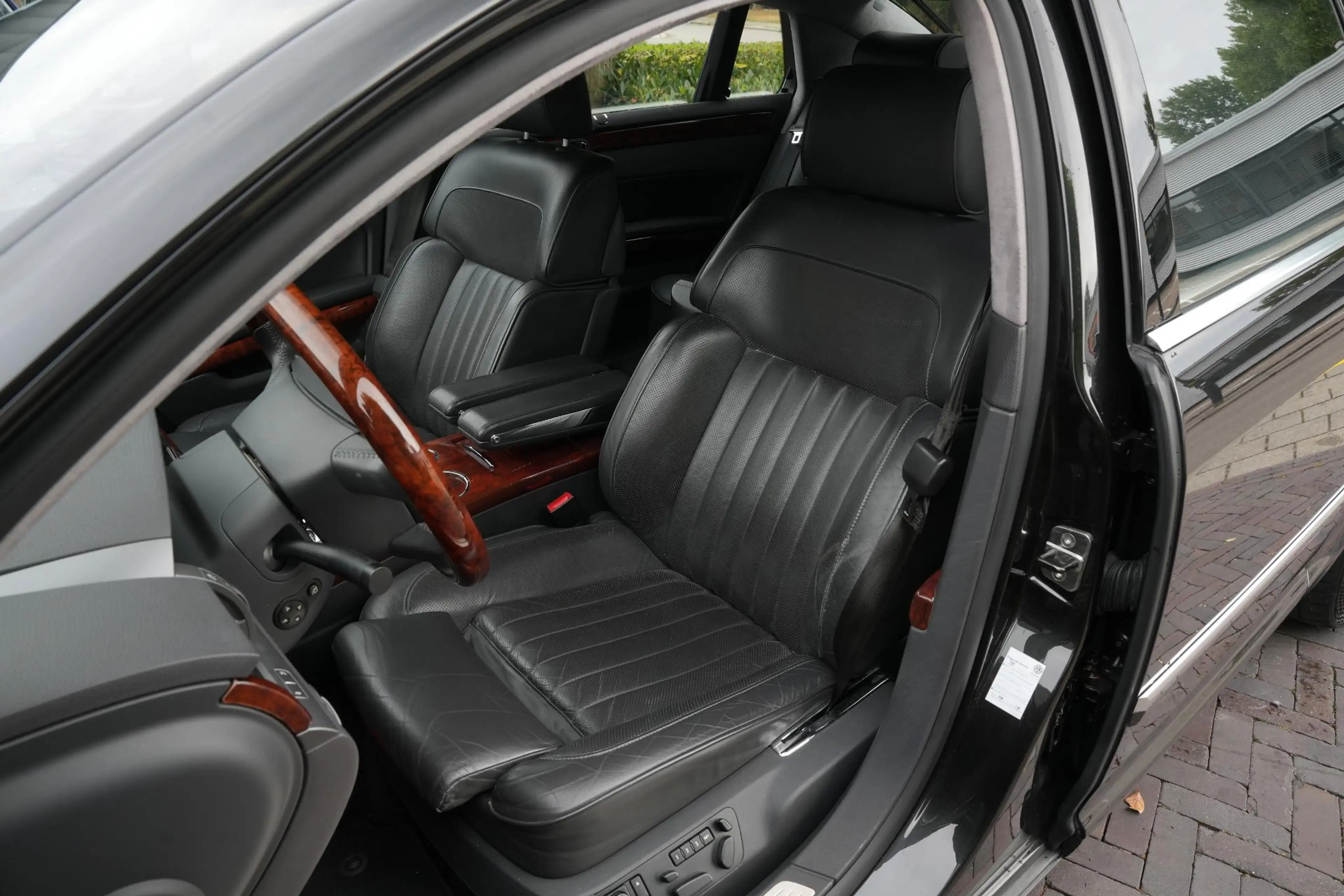 Volkswagen Phaeton 4.2 V8 4p. Lang LWB Youngtimer Stoelclima Massage — photo 17