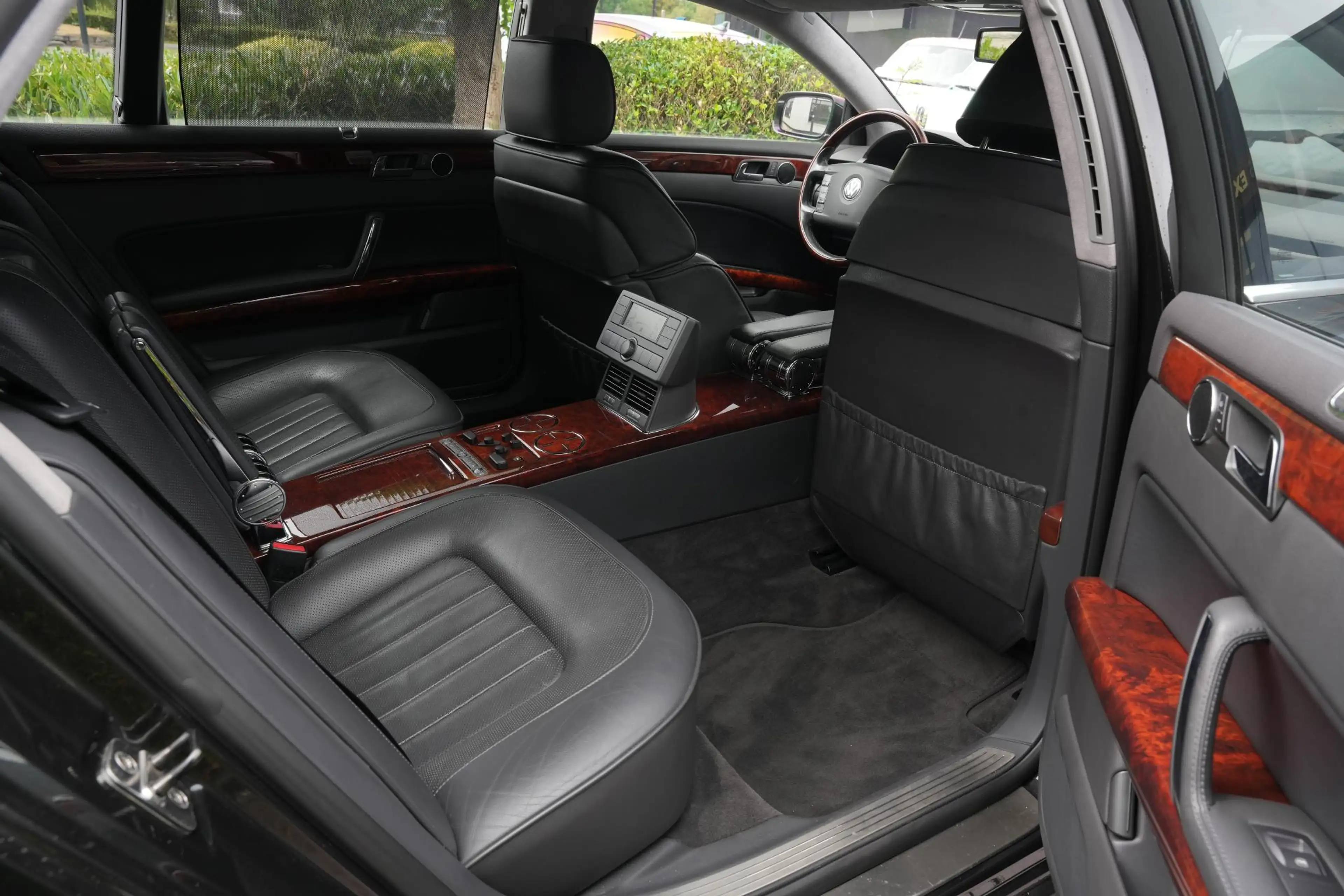 Volkswagen Phaeton 4.2 V8 4p. Lang LWB Youngtimer Stoelclima Massage — photo 34