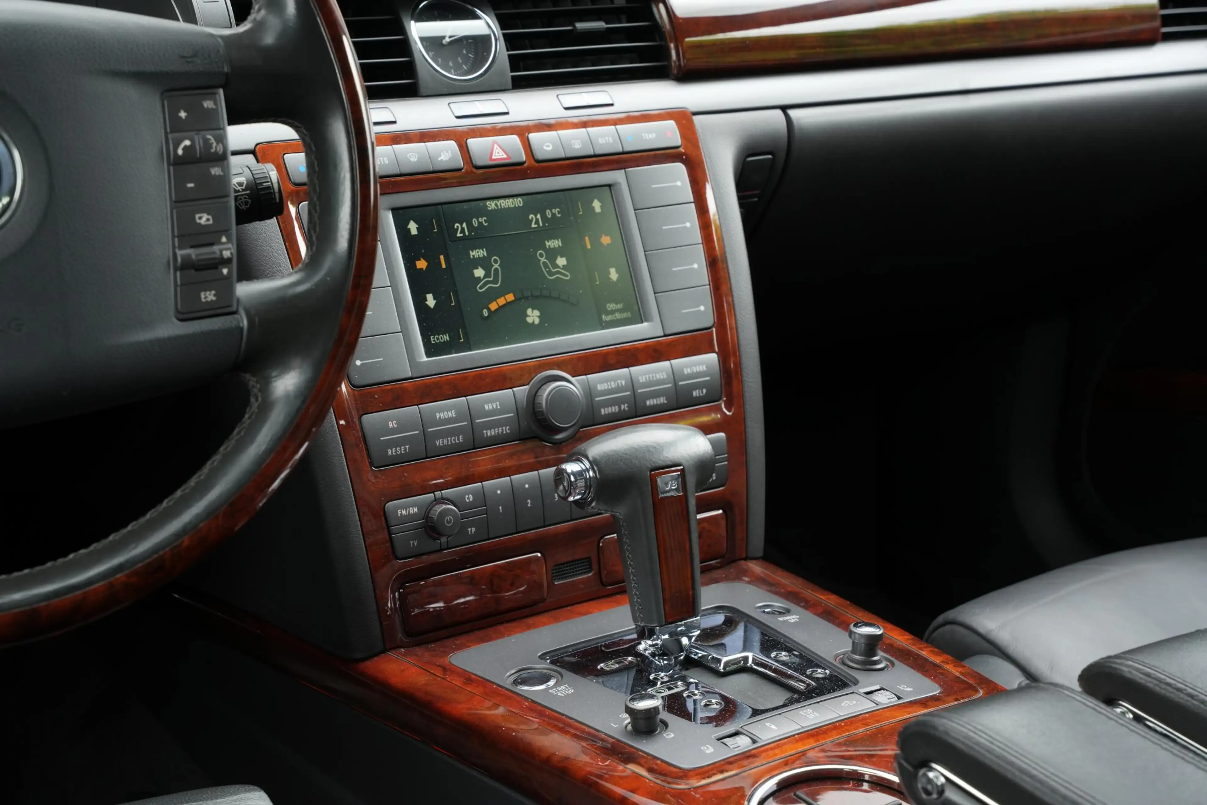 Volkswagen Phaeton 4.2 V8 4p. Lang LWB Youngtimer Stoelclima Massage — photo 41