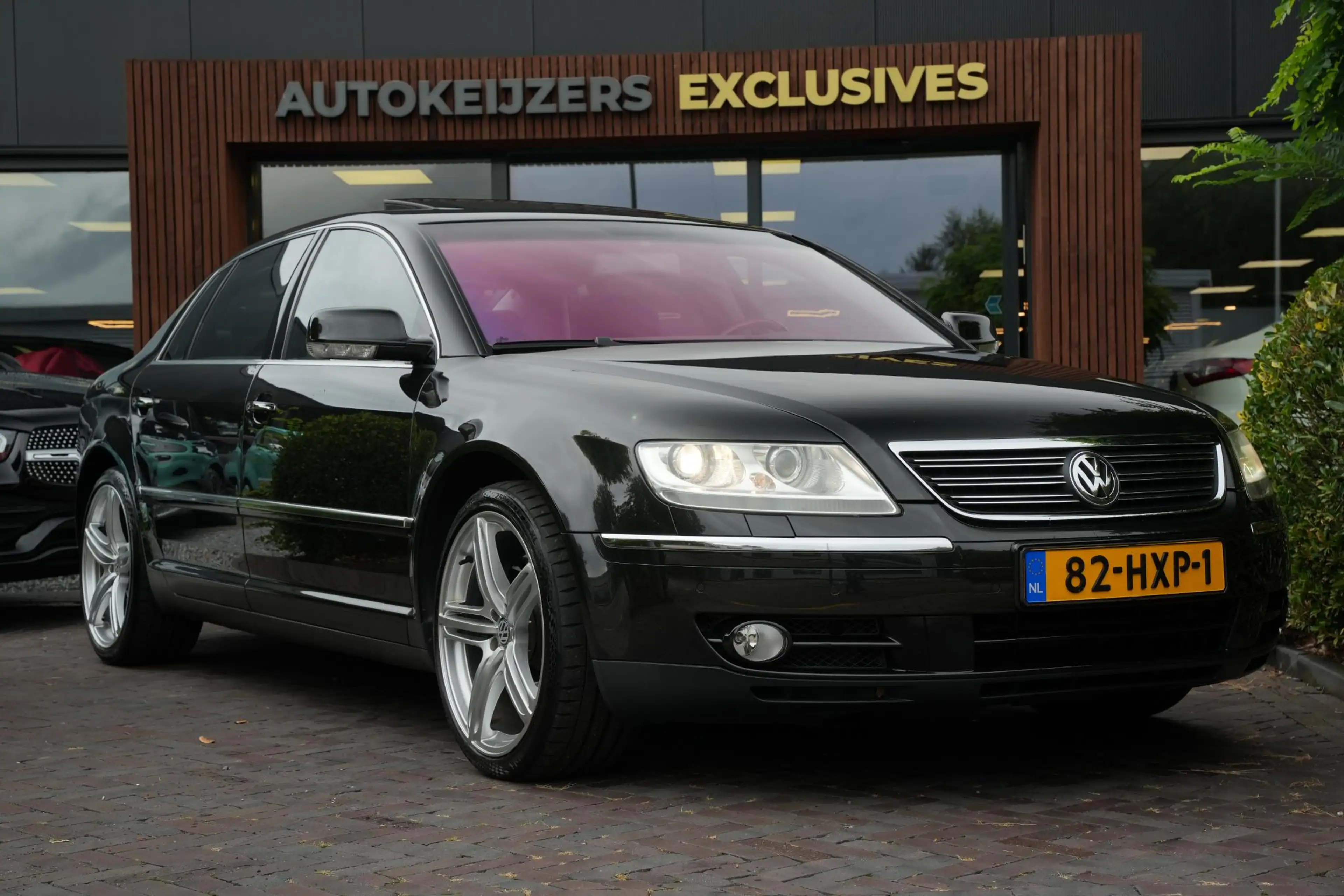 Volkswagen Phaeton 4.2 V8 4p. Lang LWB Youngtimer Stoelclima Massage
