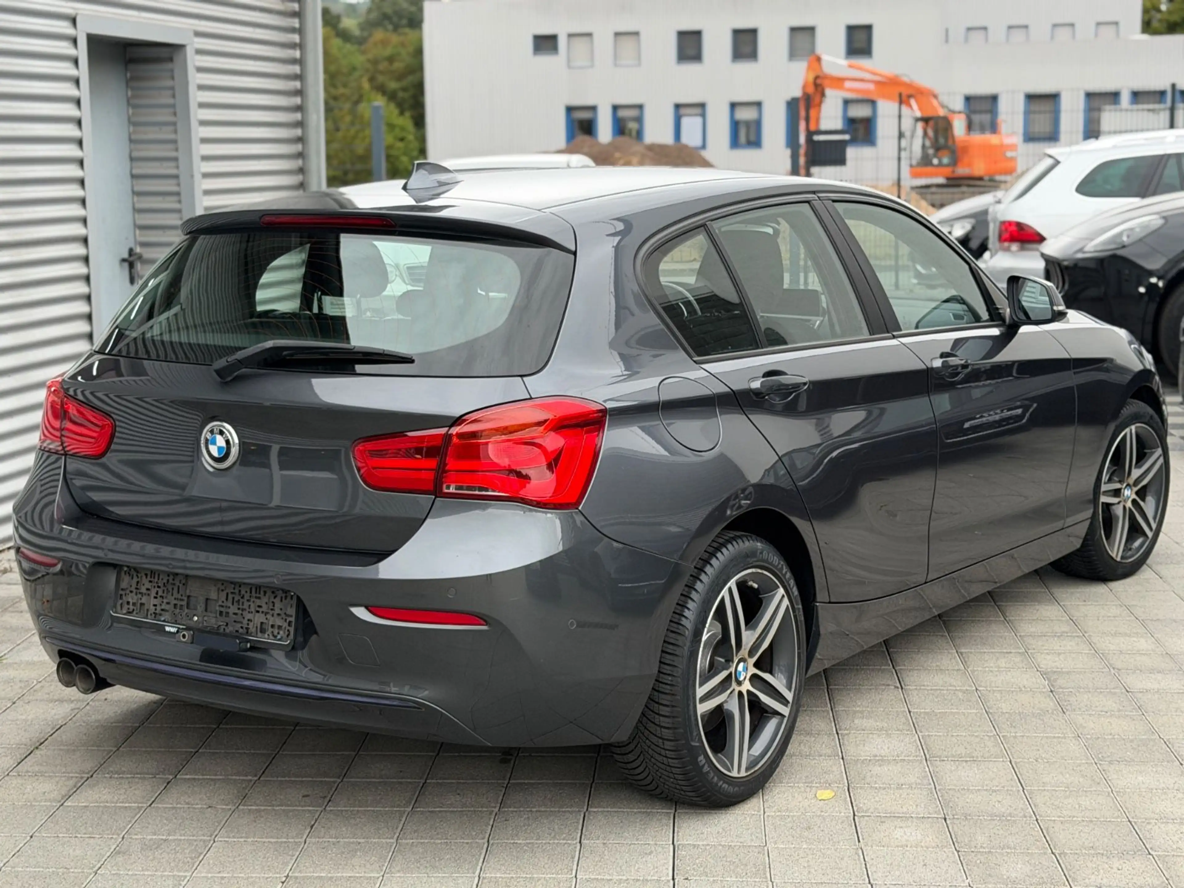BMW 120 d xDrive Sport Line*Automatik*LED*R.Kamera* — photo 3