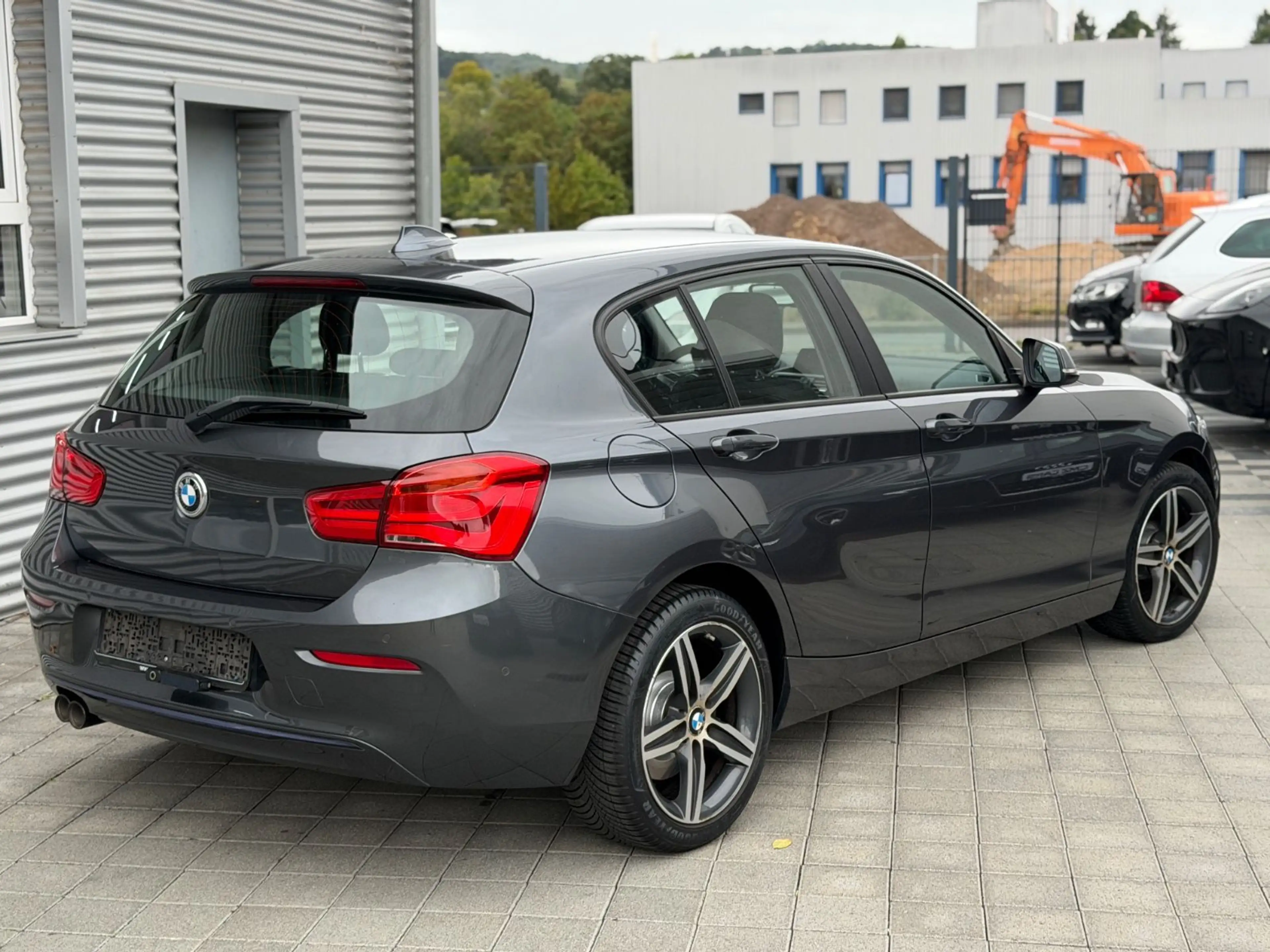 BMW 120 d xDrive Sport Line*Automatik*LED*R.Kamera* — photo 4