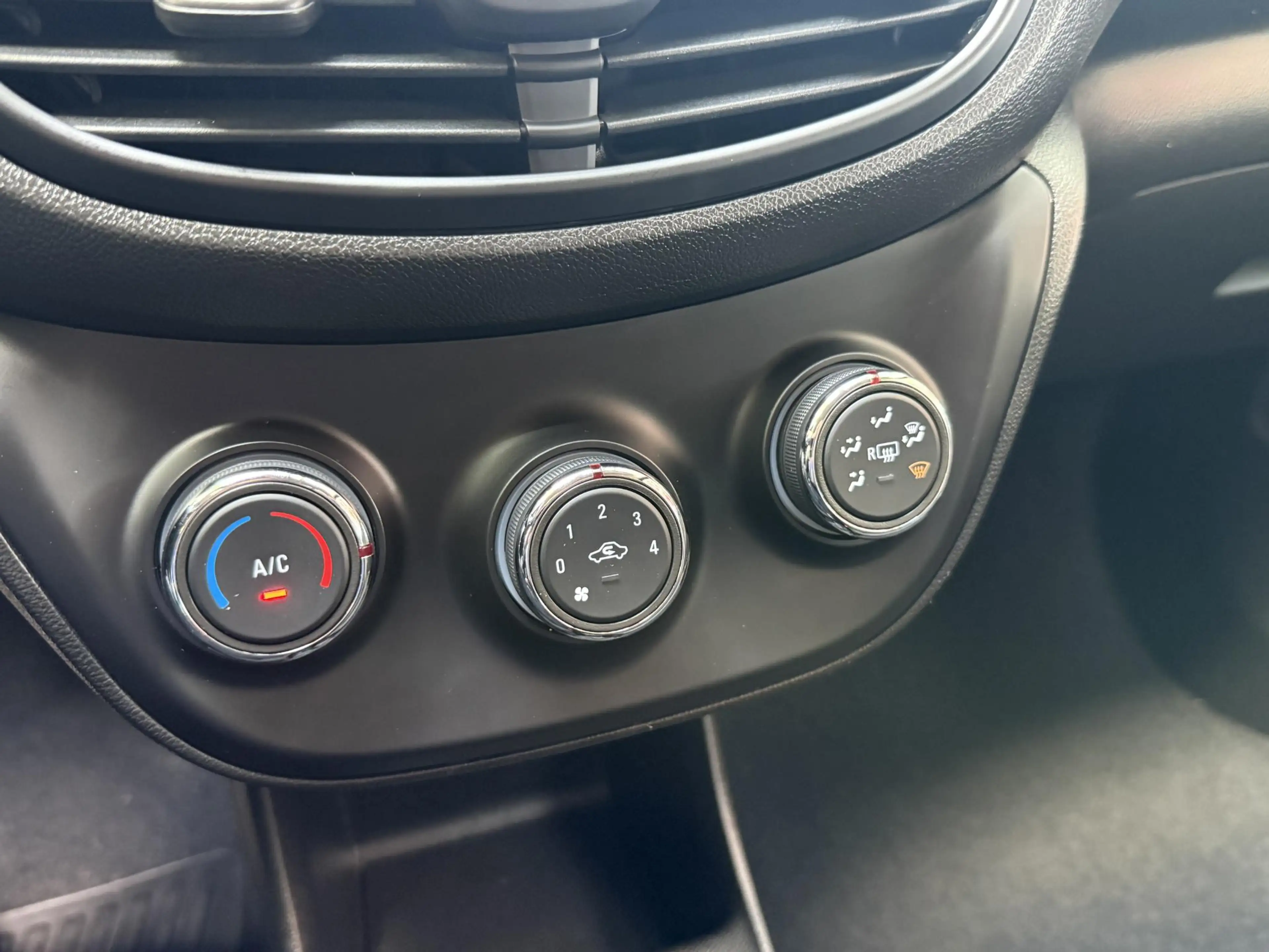 Opel Karl 1.0 ecoFLEX Edition | Airconditioning | Parkeersen — photo 20