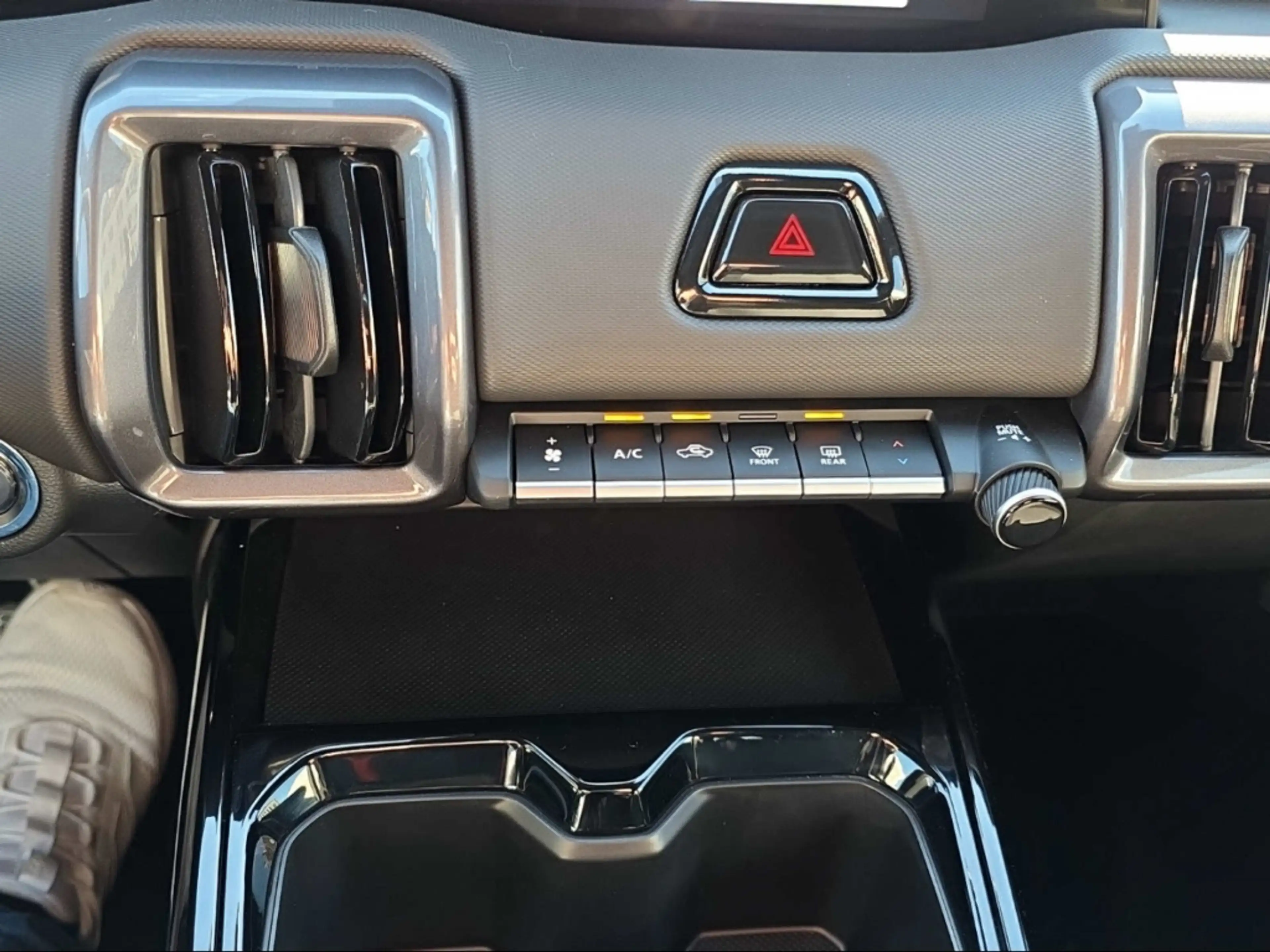 Toyota Urban Cruiser Teamplayer LED PDC Keyless Spurhalteass. Temp SHZ — photo 15