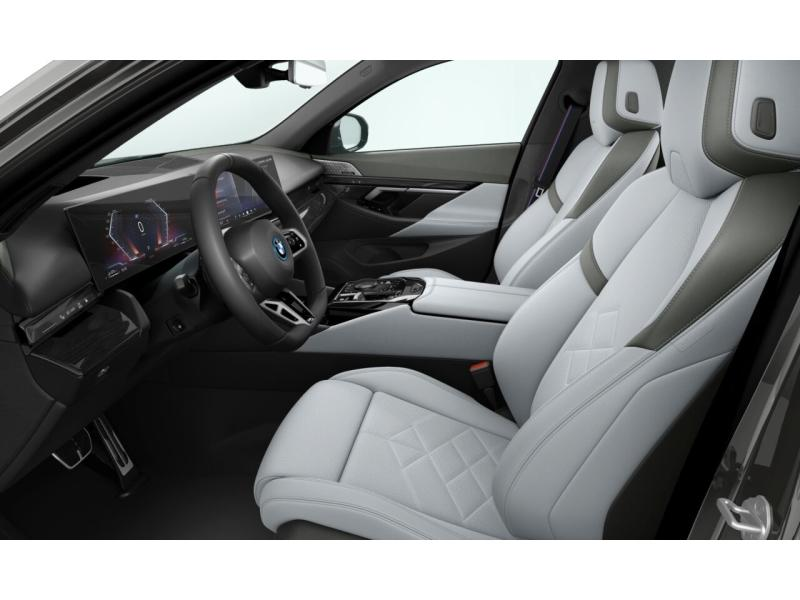 BMW 550 550e xDrive Touring M Sport Pro | B&W | PANO | TOW — photo 6