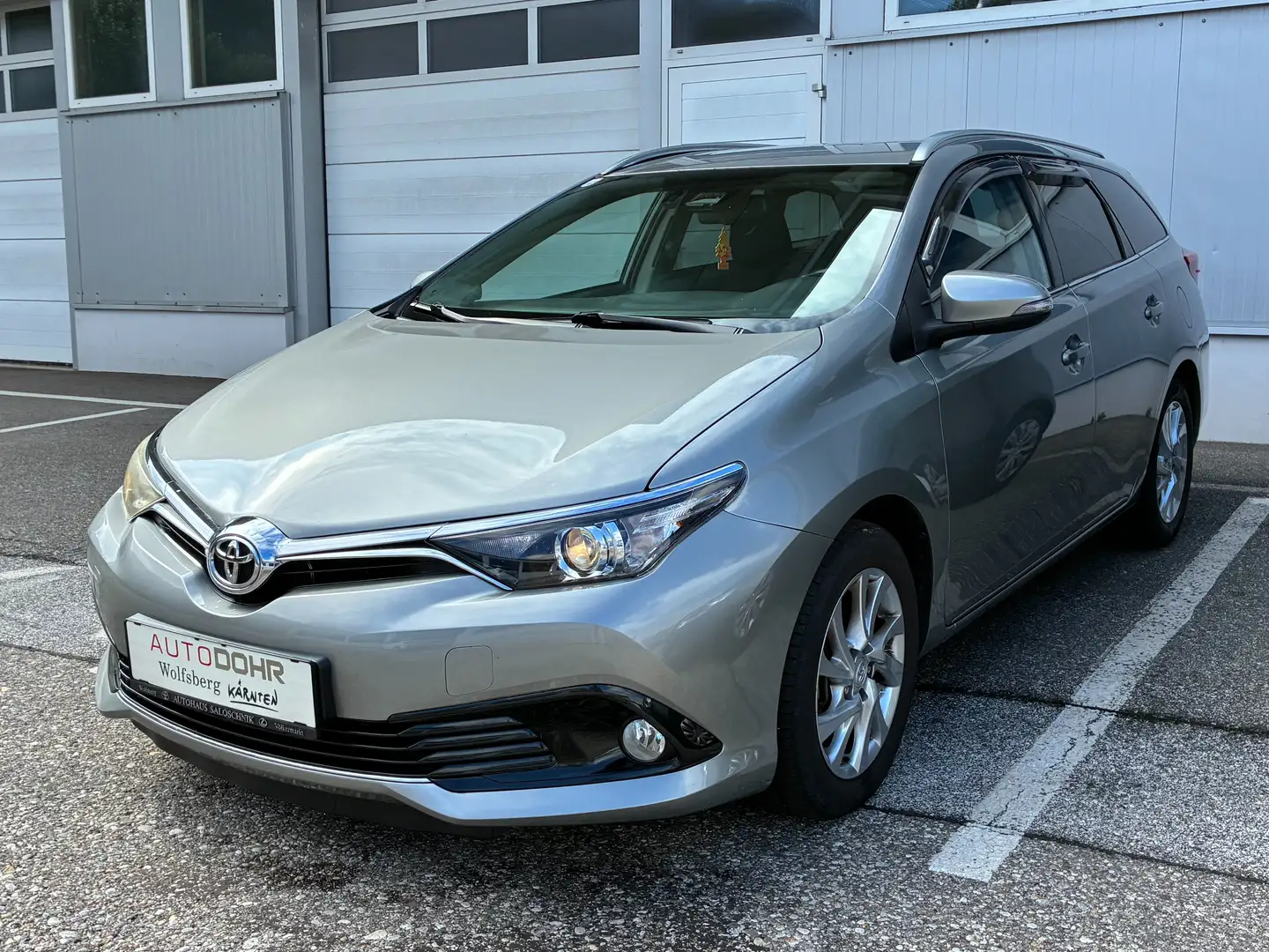 Toyota Auris Auris TS 1,2 Turbo Edition 45 Edition 45 Grau - 2