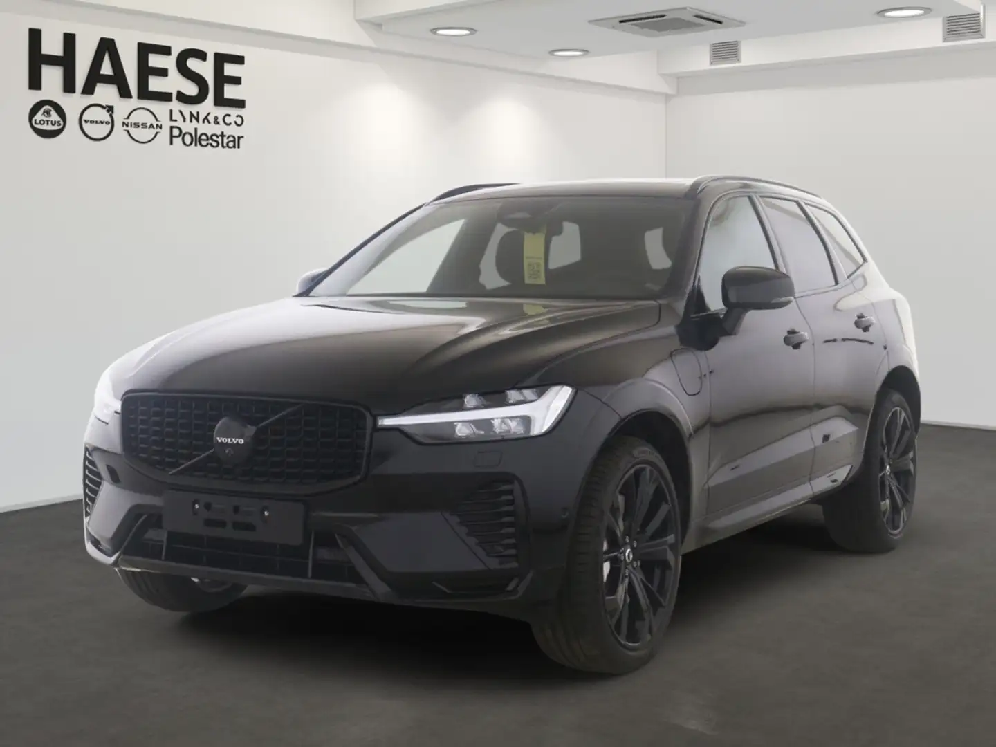 Volvo XC60 T6 Plus Black Edition Plug-In Hybrid AWD EU6e Pano Schwarz - 1