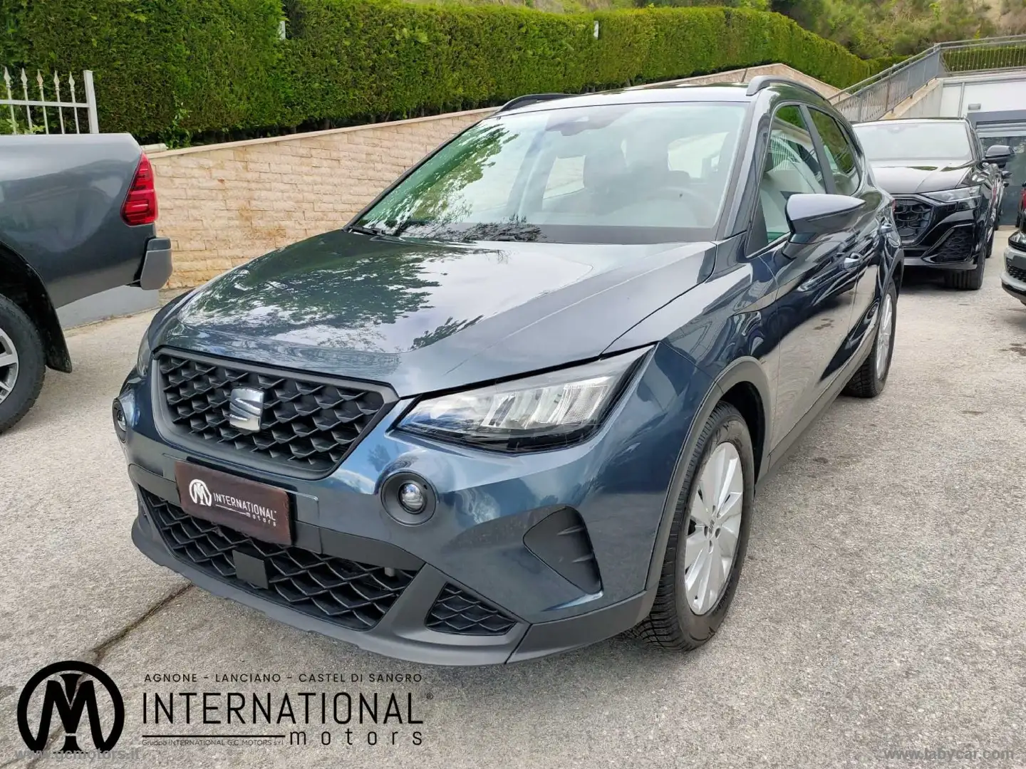 SEAT Arona 1.0 TGI Style Grigio - 1