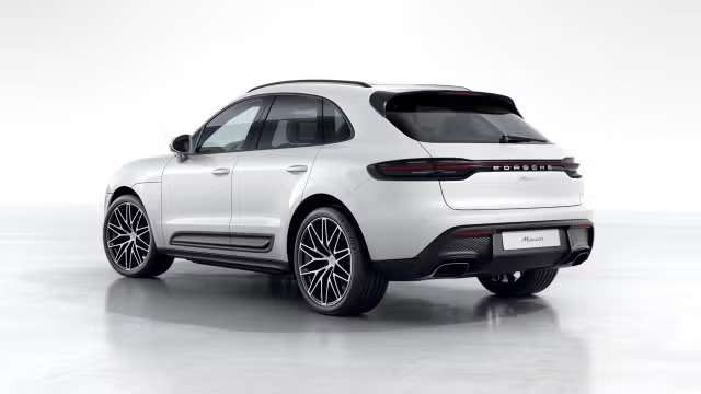 2026 Porsche Macan AWD alt 3