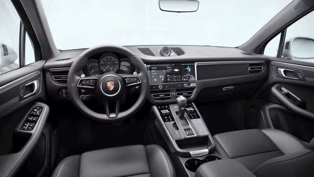 2026 Porsche Macan AWD alt 4