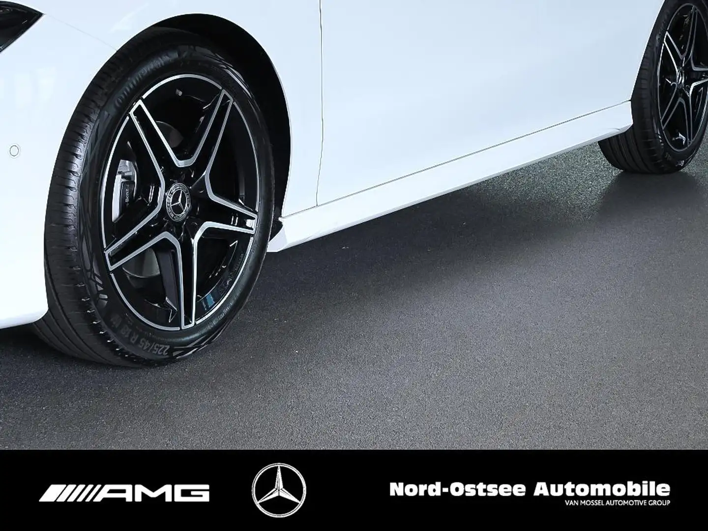 Mercedes-Benz CLA 180 SB Pano W-Paket S-Sitz el.Heck SpurW LM Weiß - 2