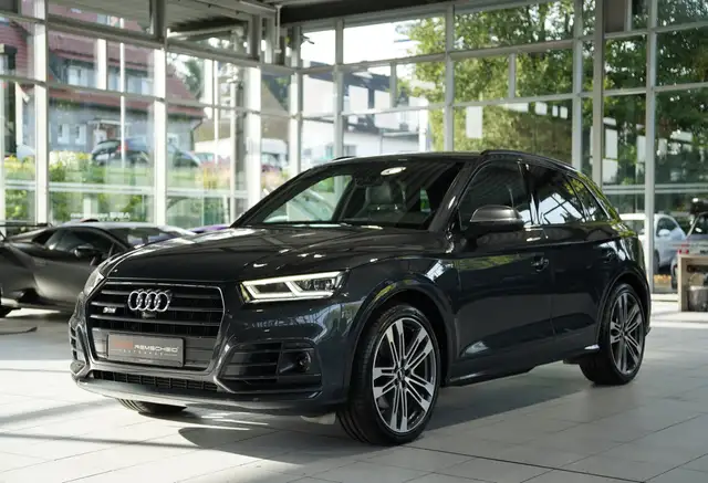 Audi SQ5 view 5