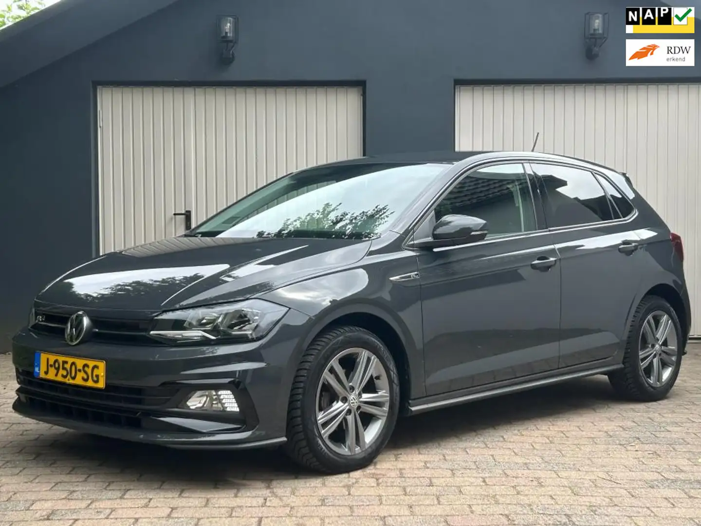 Volkswagen Polo 1.0 TSI Highline Business R / All-in prijs Grijs - 1