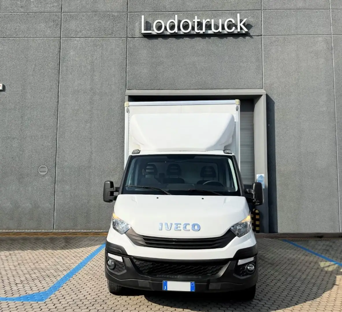 Iveco Daily 35S14 furgonato Blanc - 2
