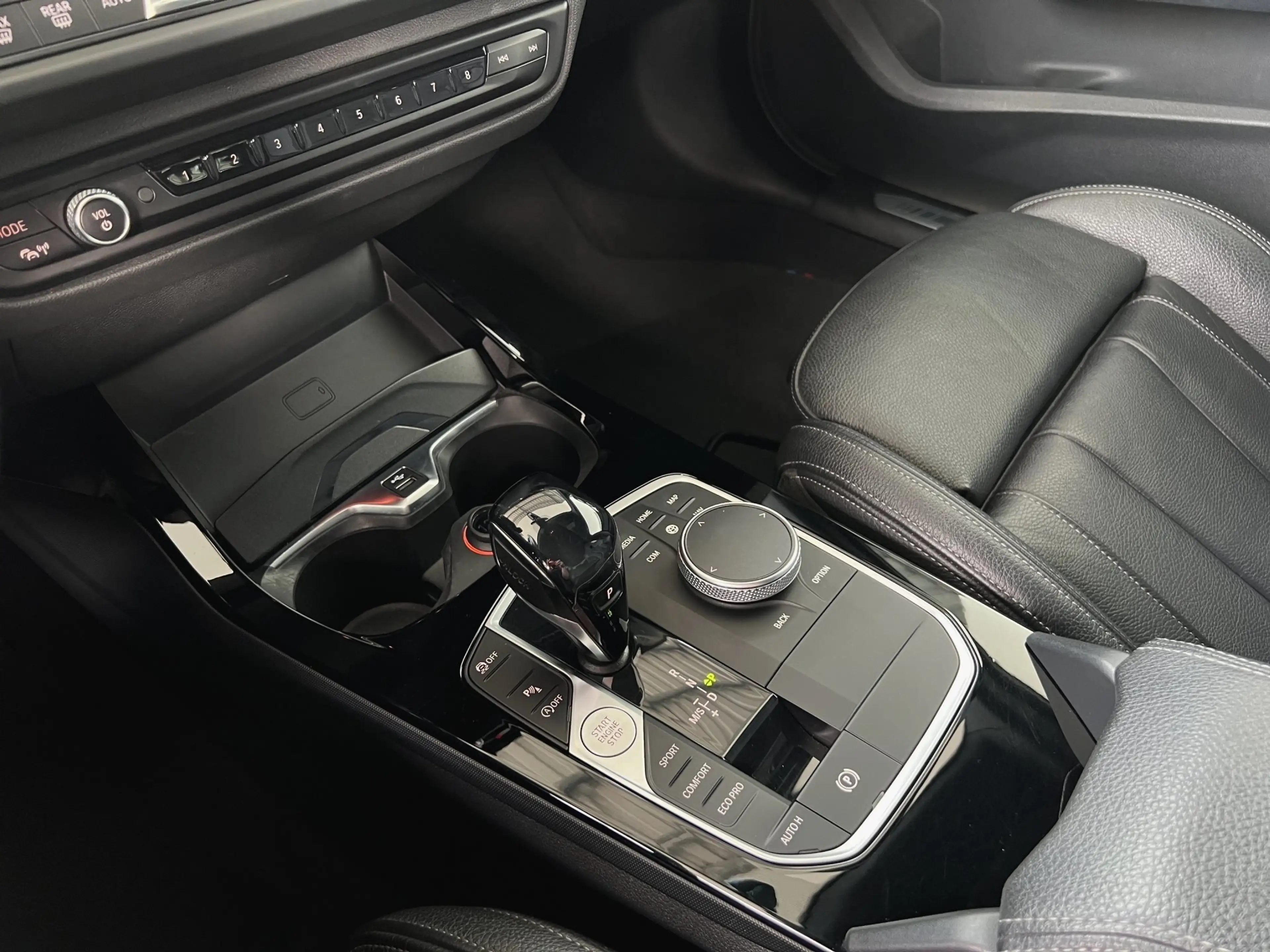 BMW 218 i GranCoupé M-Sport LED HUD HiFi M-Sitze — photo 9