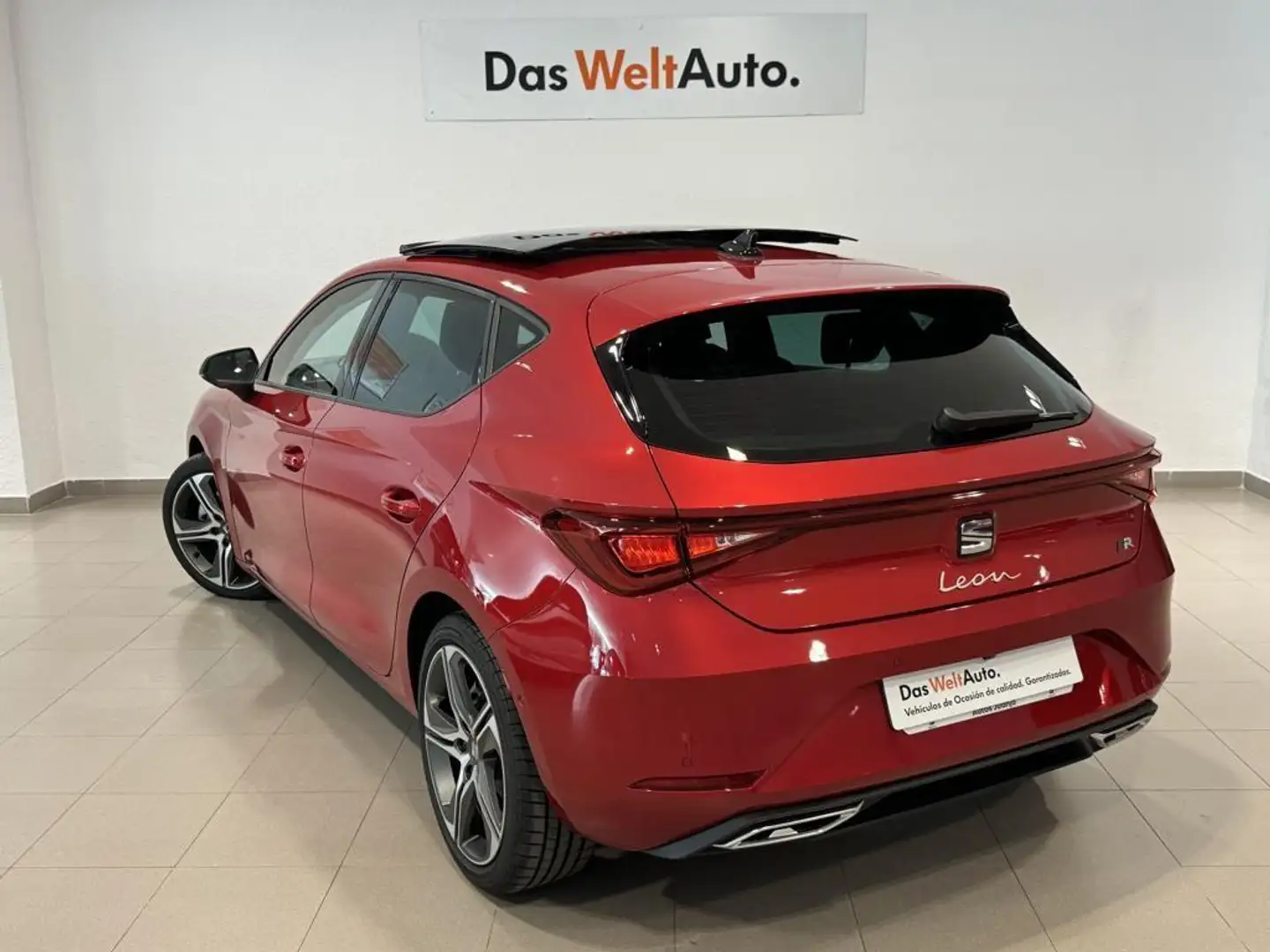 SEAT Leon 1.0 eTSI S&S FR XS DSG-7 110 Rojo - 2