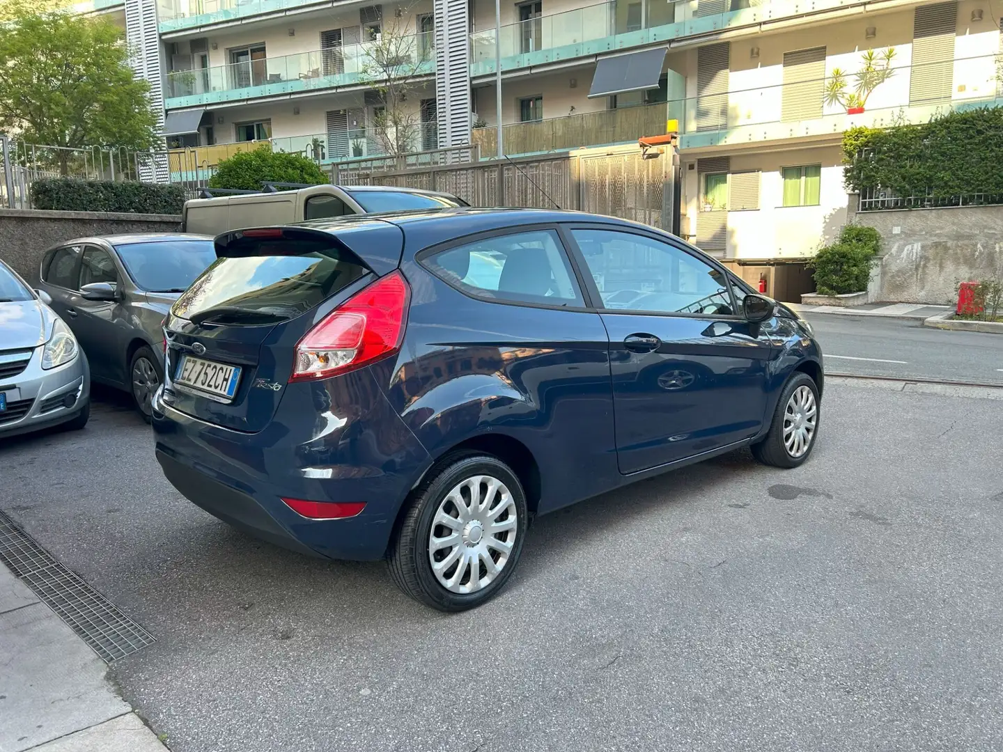Ford Fiesta 1.4 3 porte Bz.- GPL Business Blau - 2