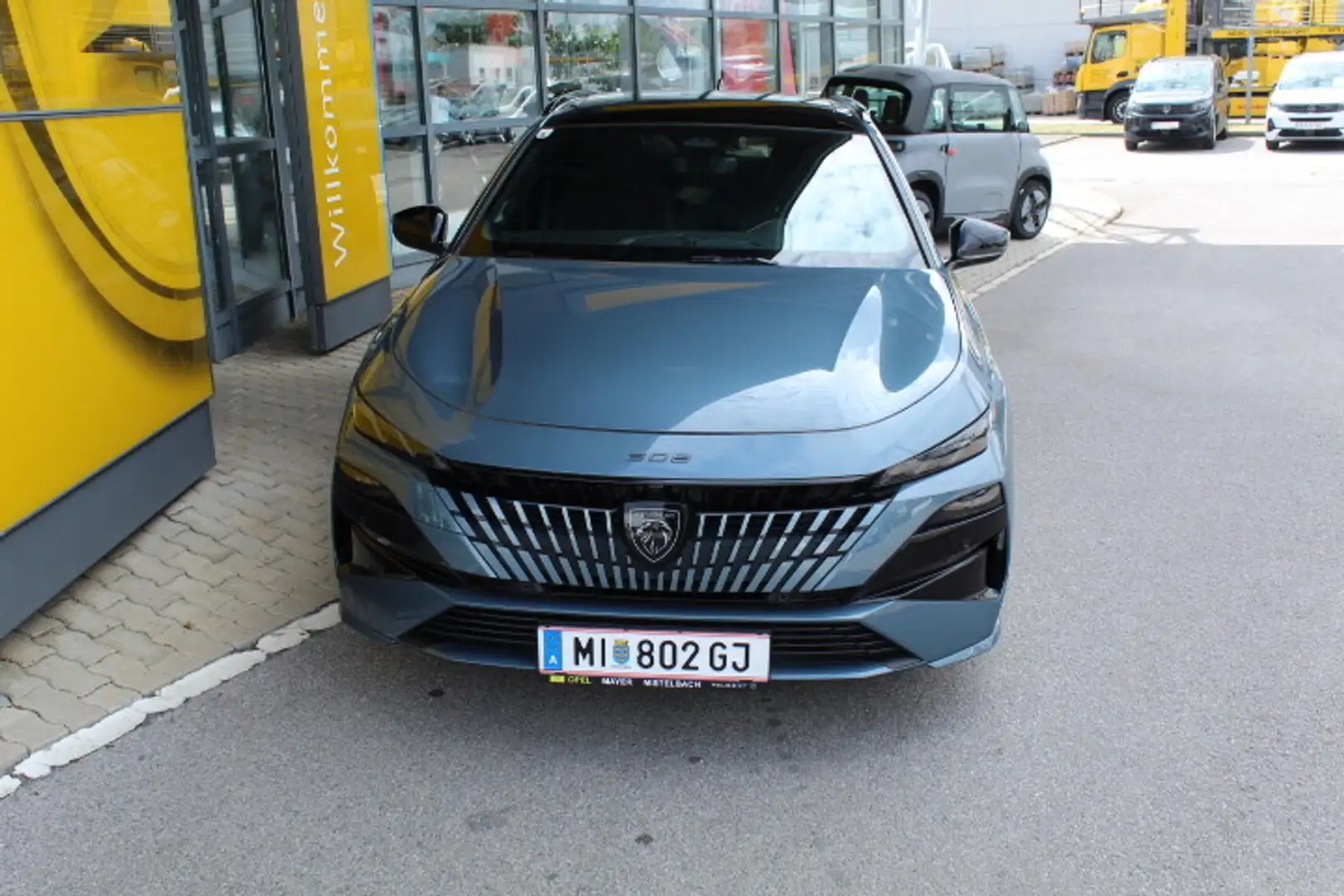 Peugeot 308 SW Hybrid 145 e-DSC6 GT Blau - 2