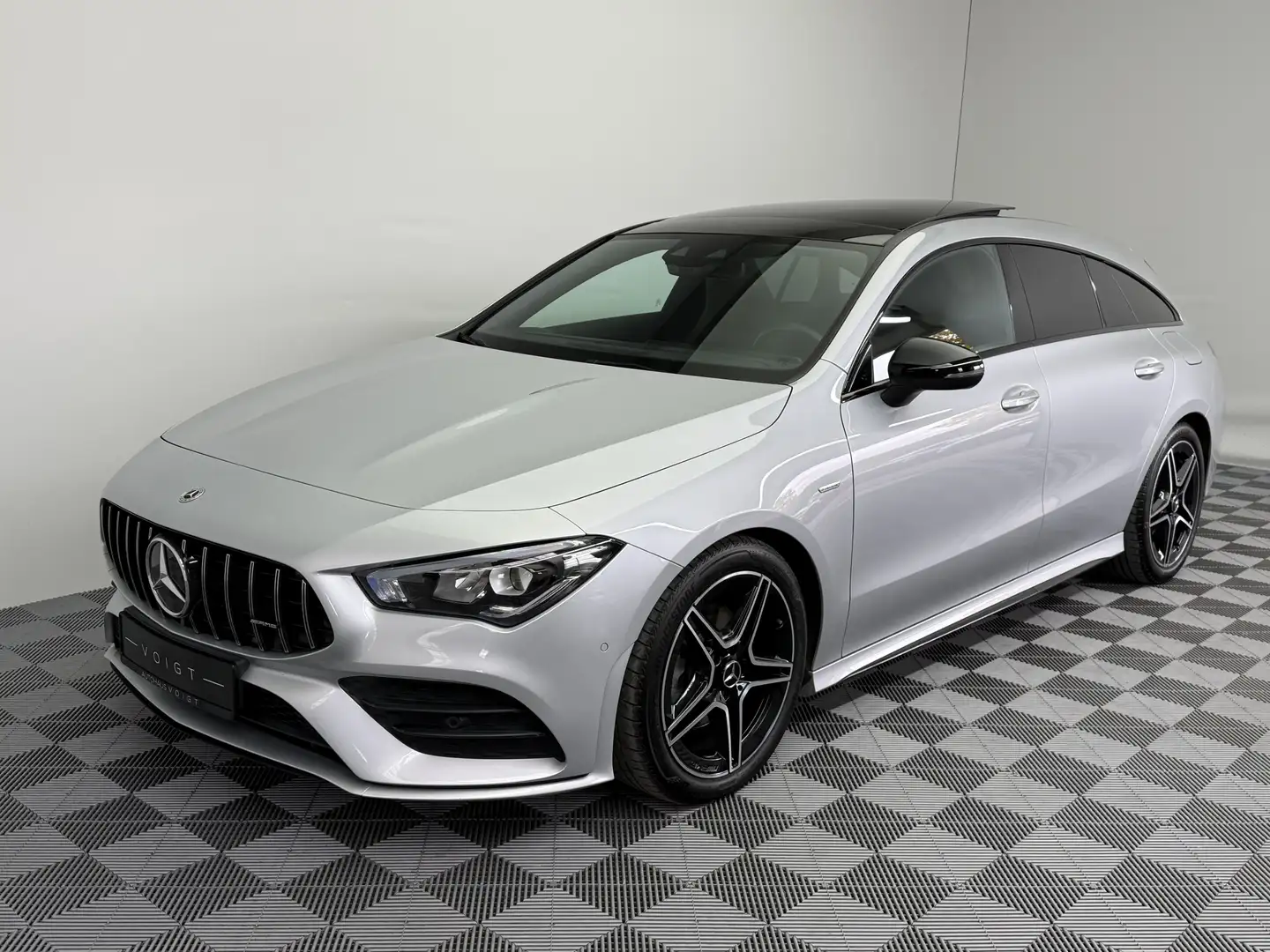 Mercedes-Benz CLA 200 AMG-Umbau|LED|Night-Paket| Zilver - 2
