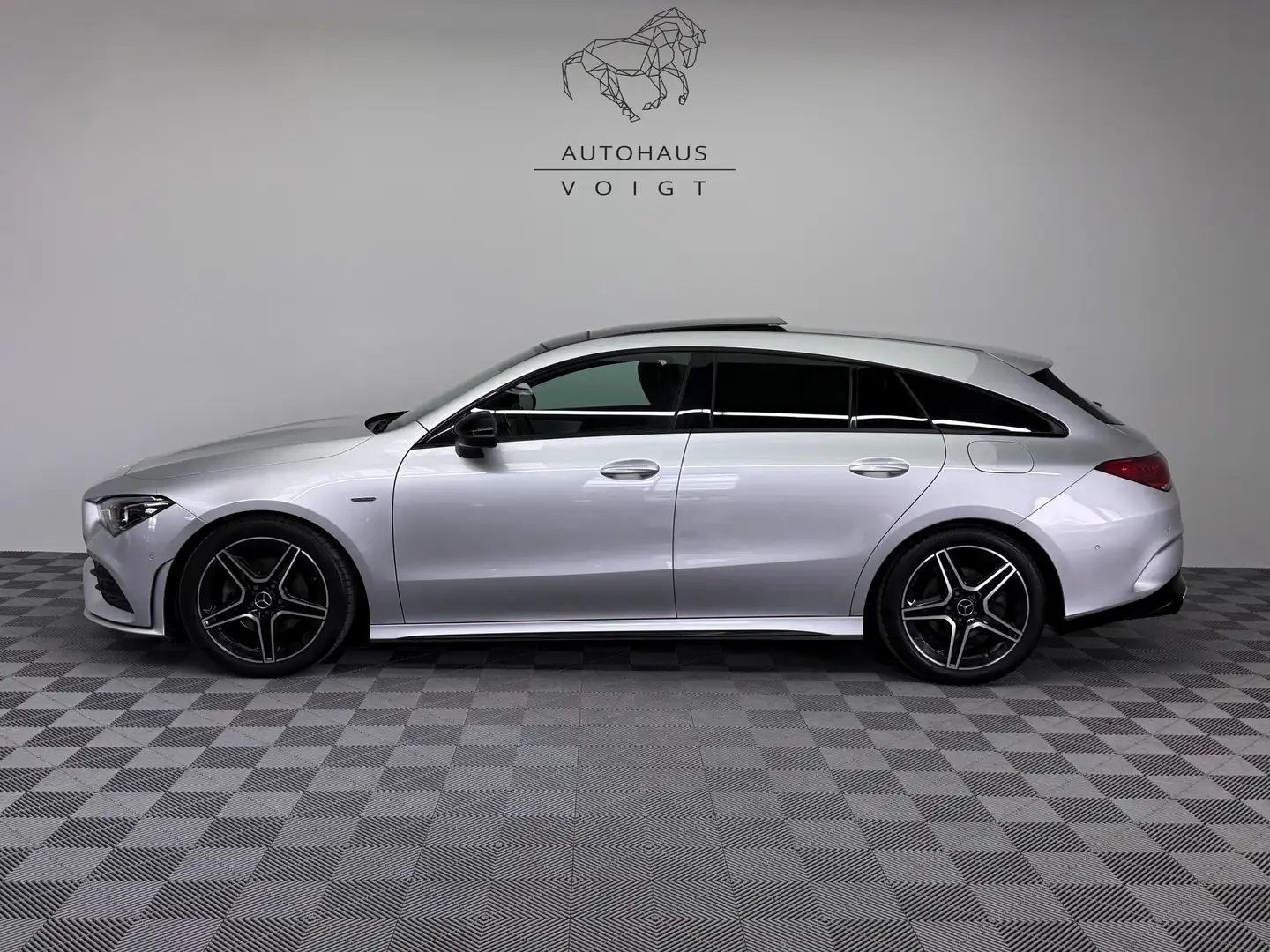 Mercedes-Benz CLA 200 AMG-Umbau|LED|Night-Paket| Zilver - 1