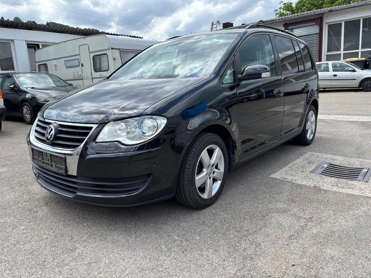 Volkswagen Touran United Automatik DSG 7 Sitze AHK Schwarz - 1