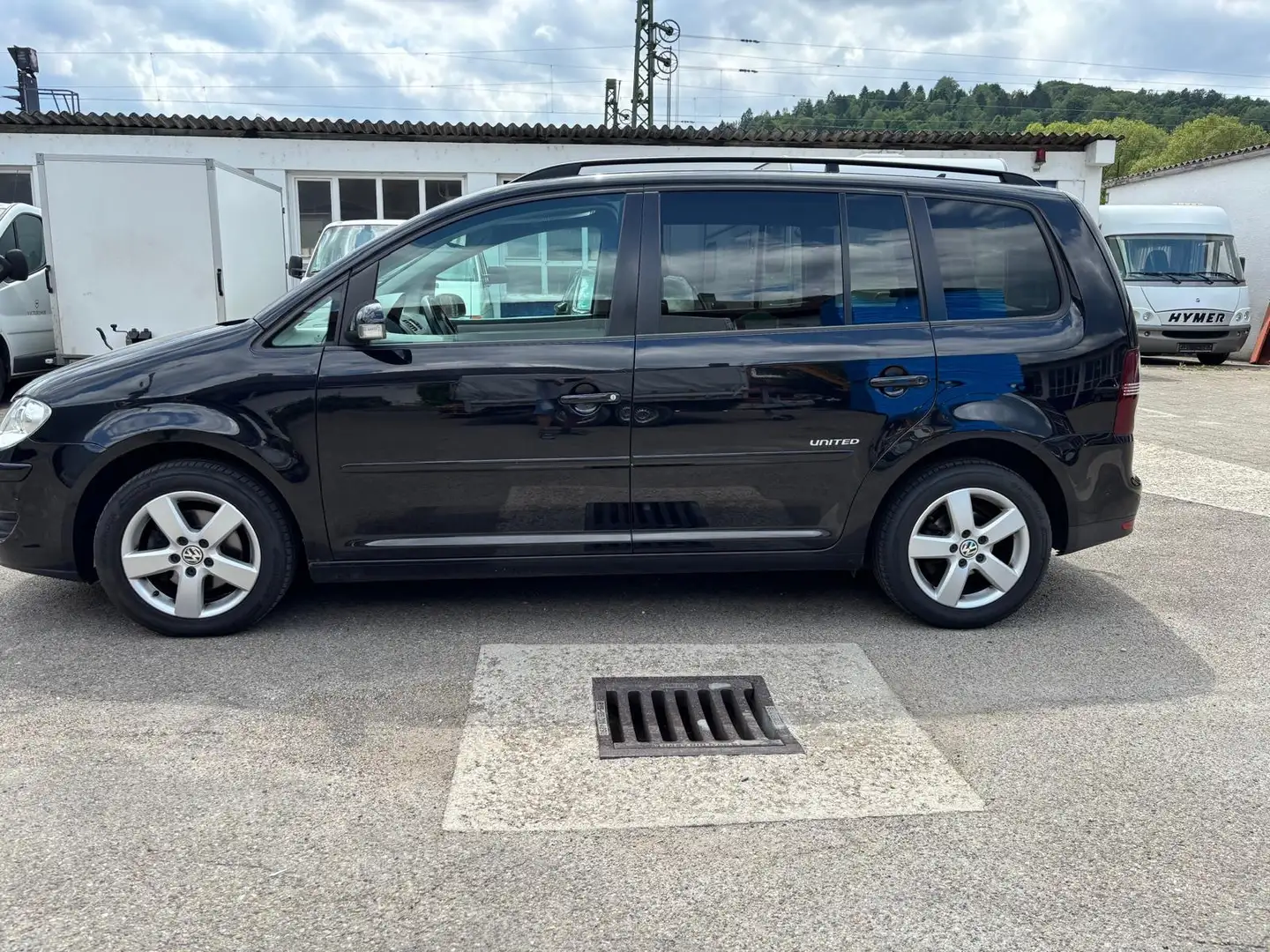 Volkswagen Touran United Automatik DSG 7 Sitze AHK Schwarz - 2