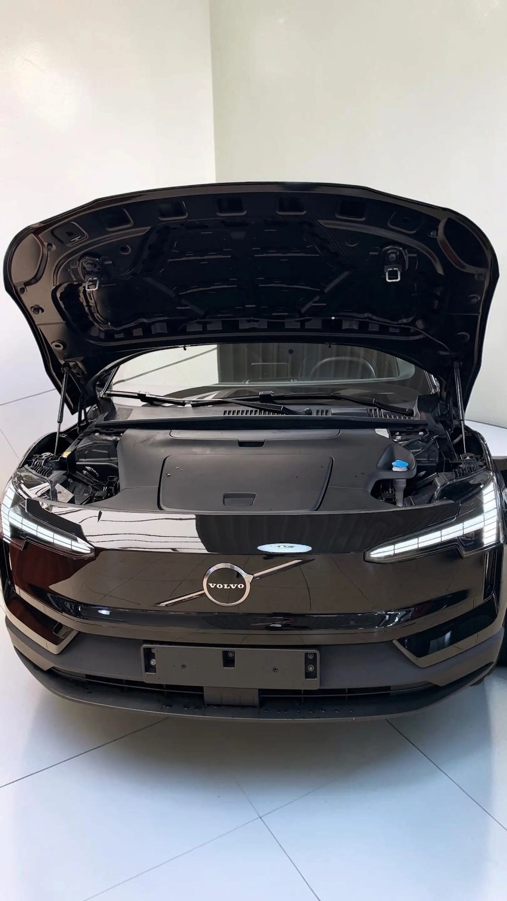 Volvo EX30 EX30 69 kWh RWD Single Motor Extended Range Core Core — photo 6