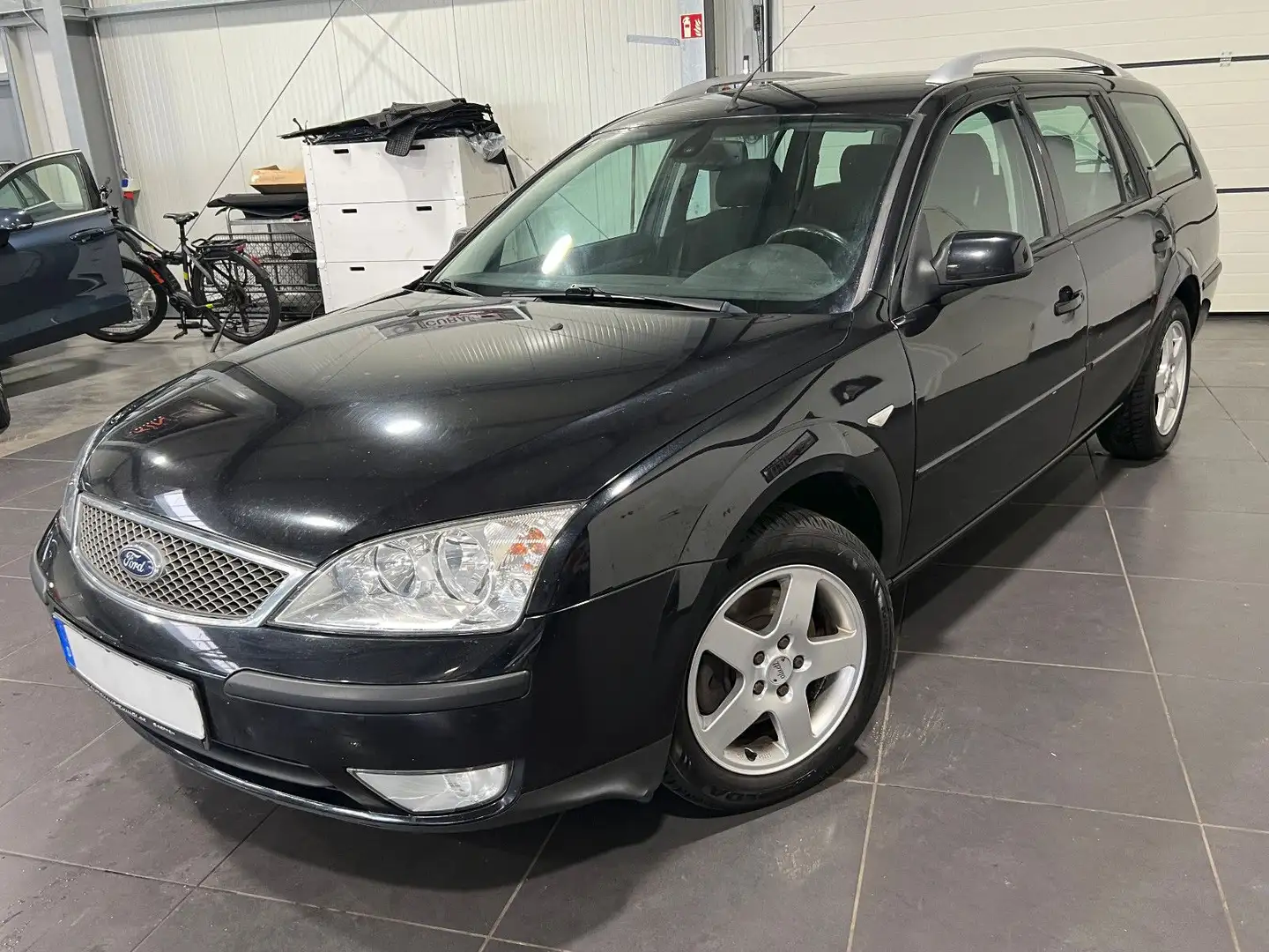 Ford Mondeo 1.8 Turnier **Klima*SHZ*CD** Negro - 1