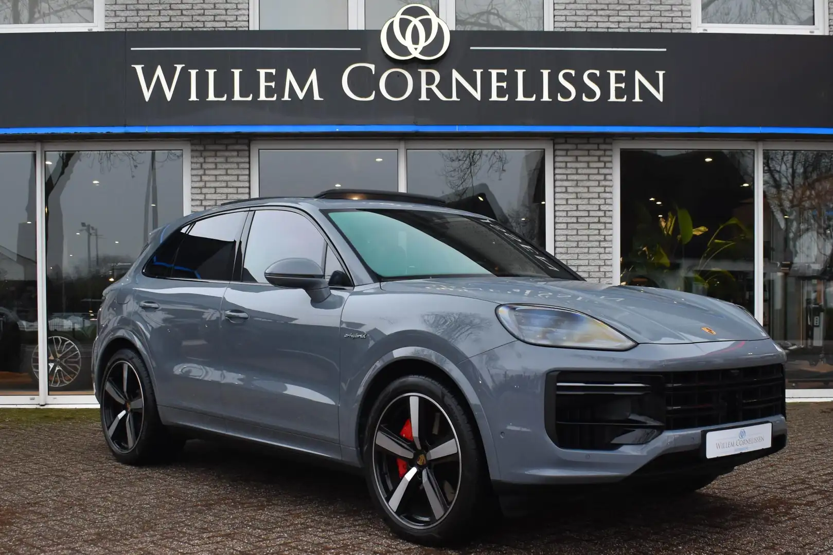 Porsche Cayenne 4.0 Turbo E-Hybrid Sport Chrono Pano PASM ACC Zitk Gris - 1