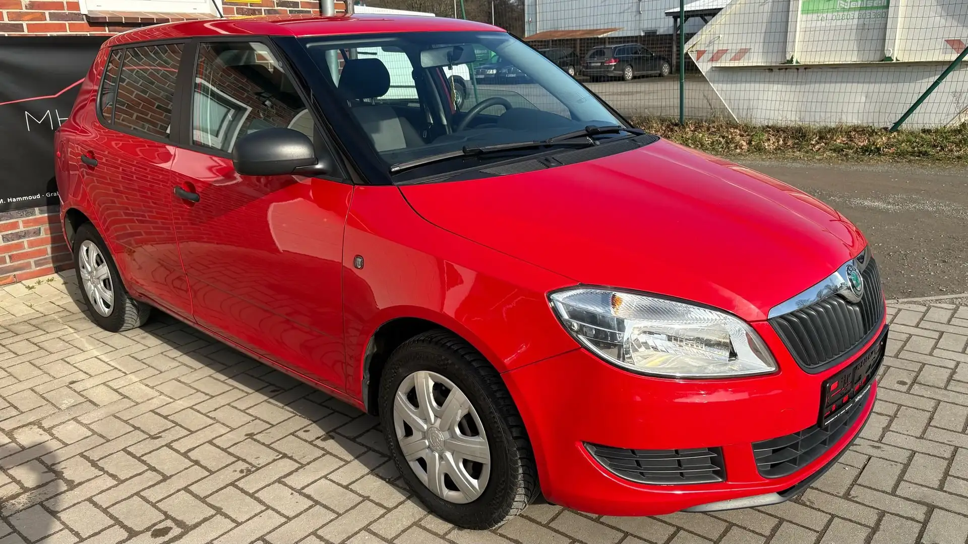 Skoda Fabia Classic 1.2 *2.Hand*AHK*Klima*Allwetter*Finanzier* Rouge - 2