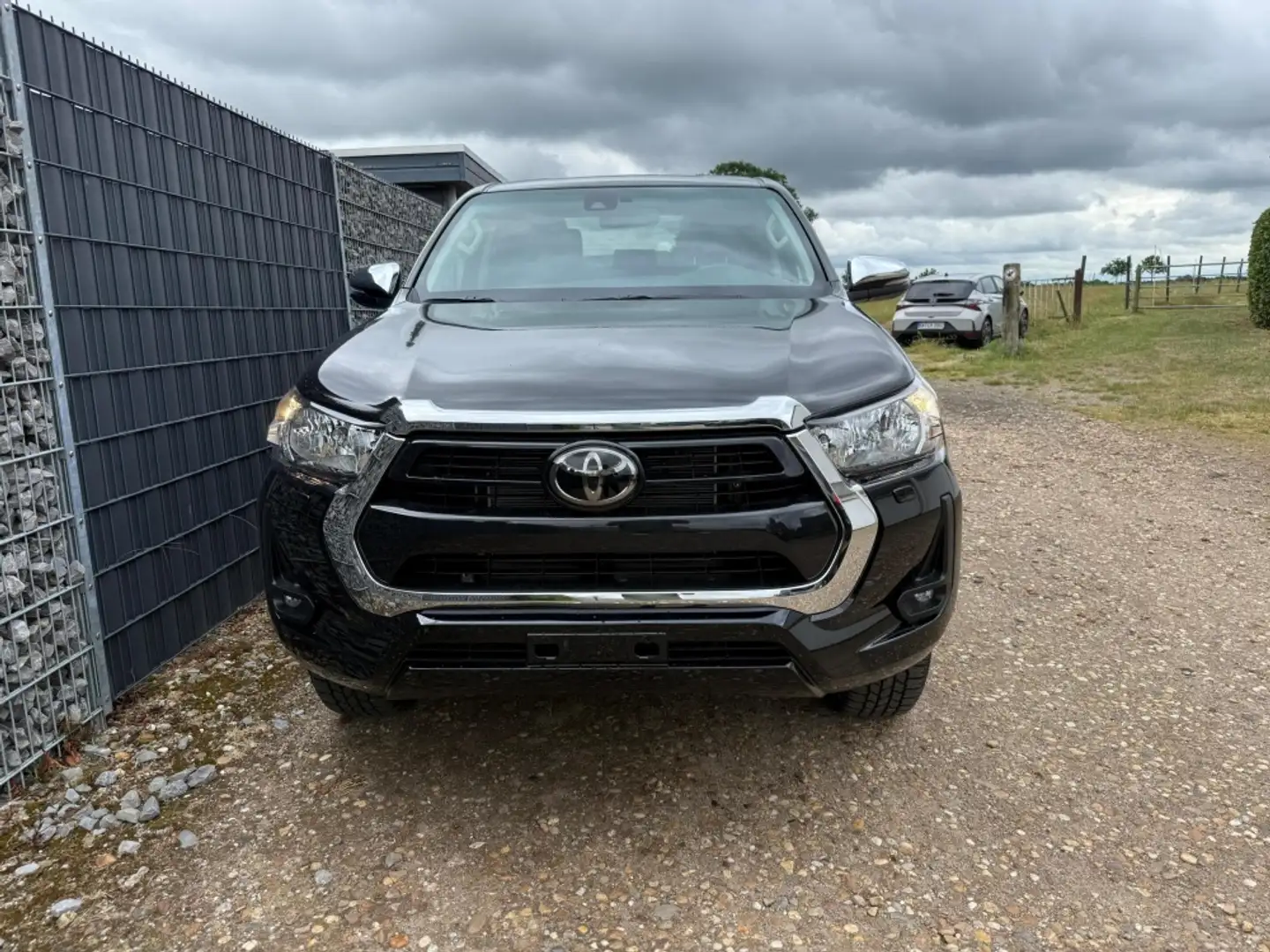 Toyota Hilux 2.8 48V AT Leder APP SHZ CAM Negru - 2