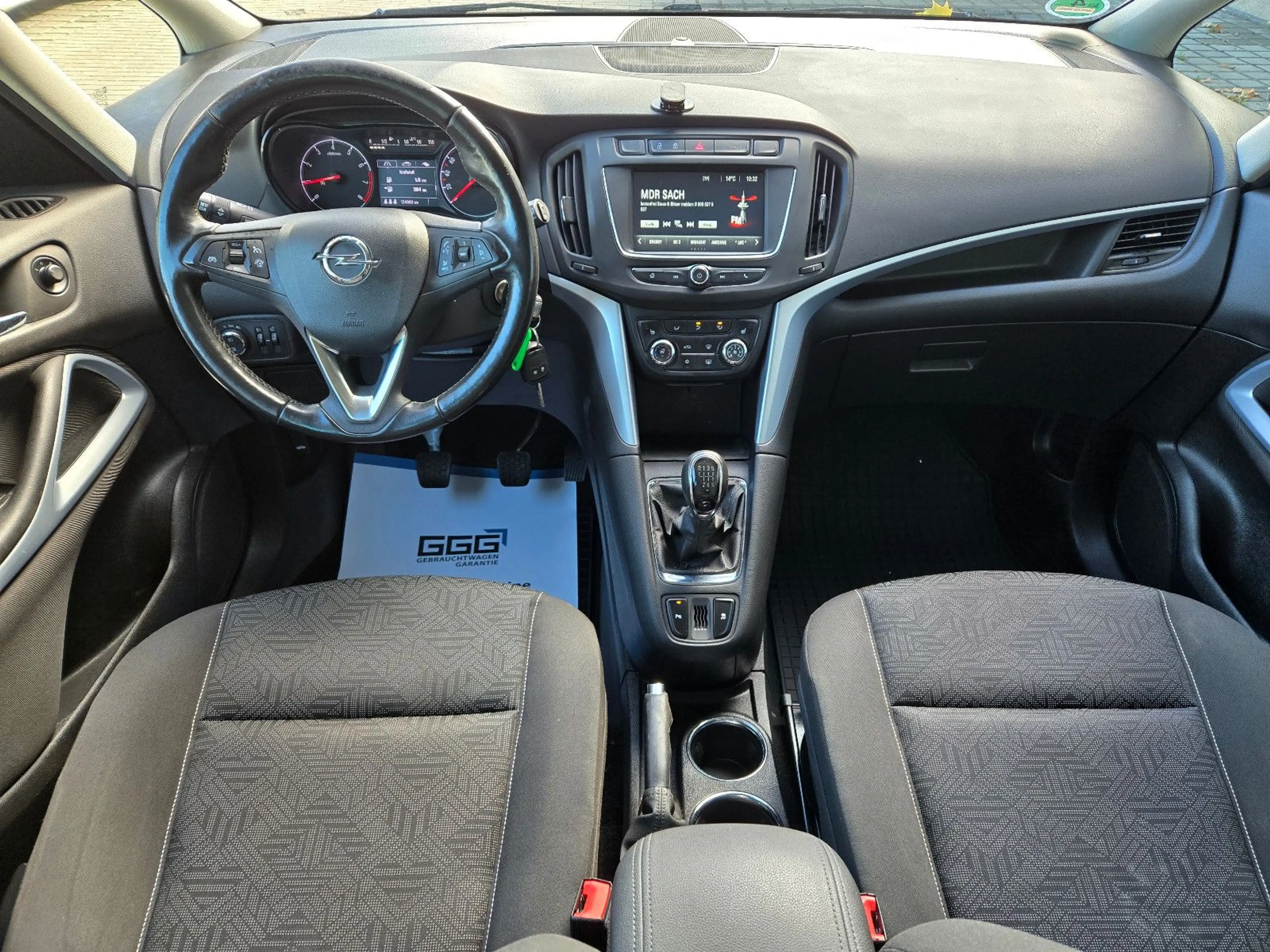 Opel Zafira C ON — photo 11
