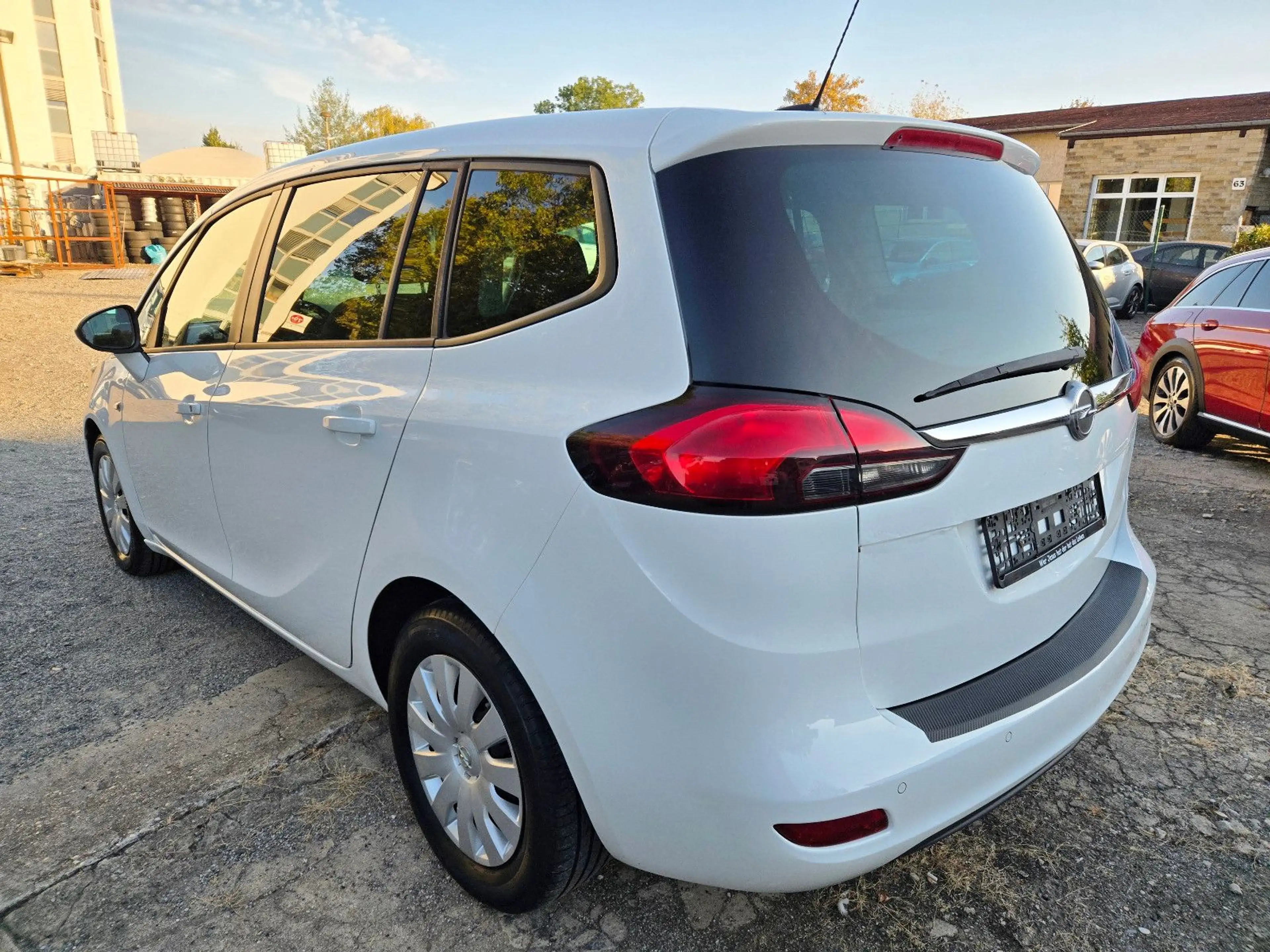 Opel Zafira C ON — photo 4