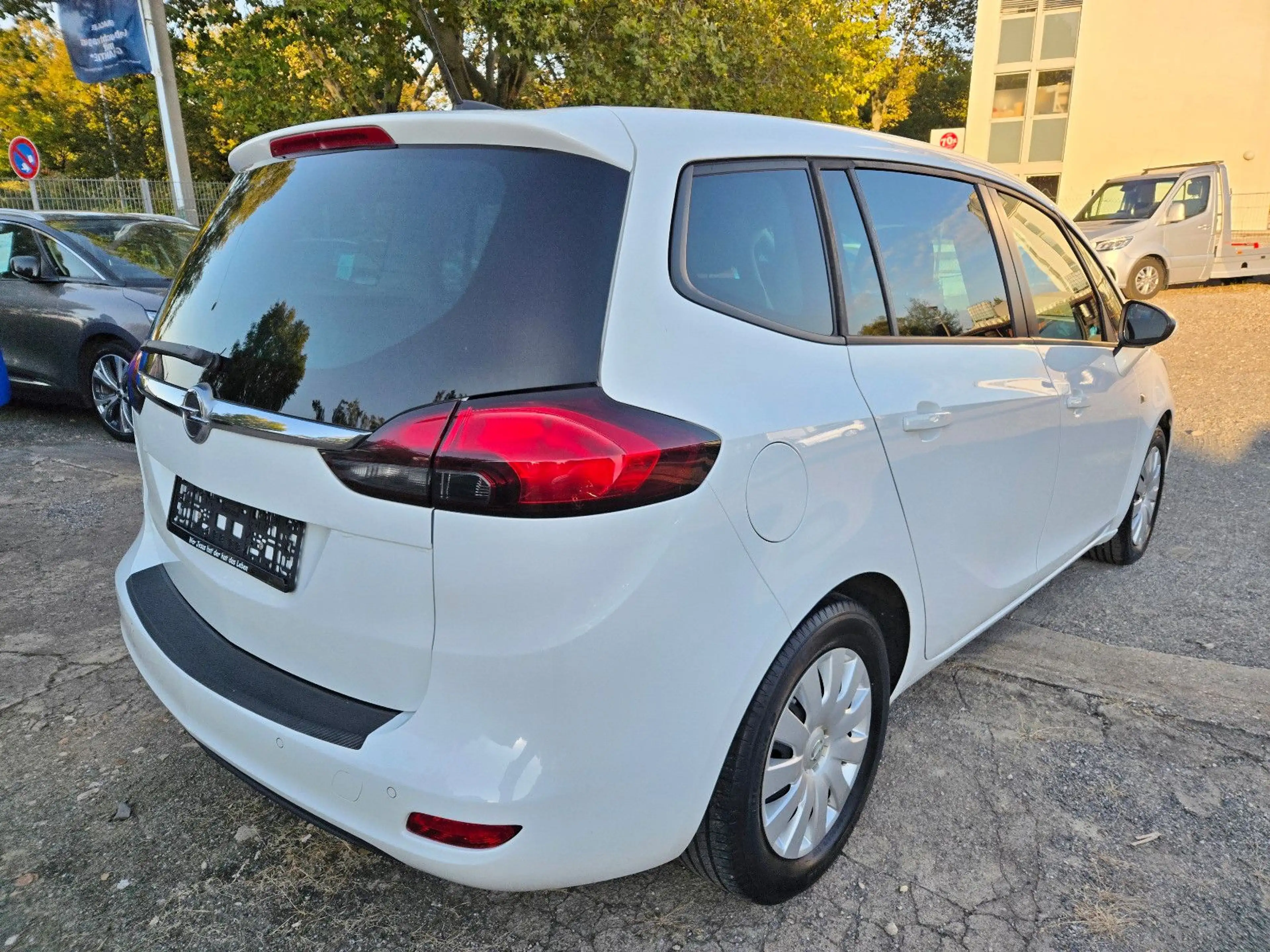 Opel Zafira C ON — photo 5