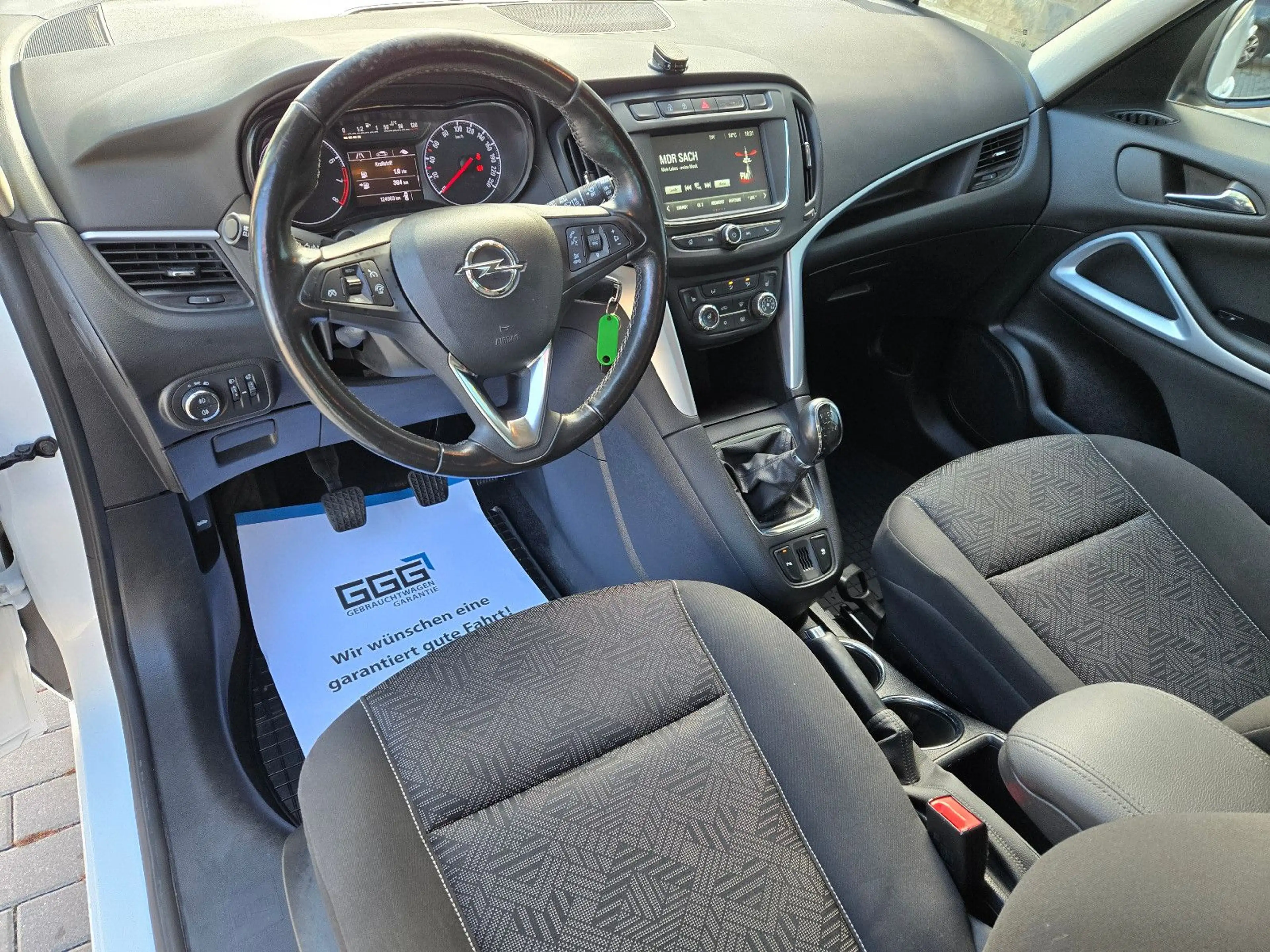 Opel Zafira C ON — photo 9