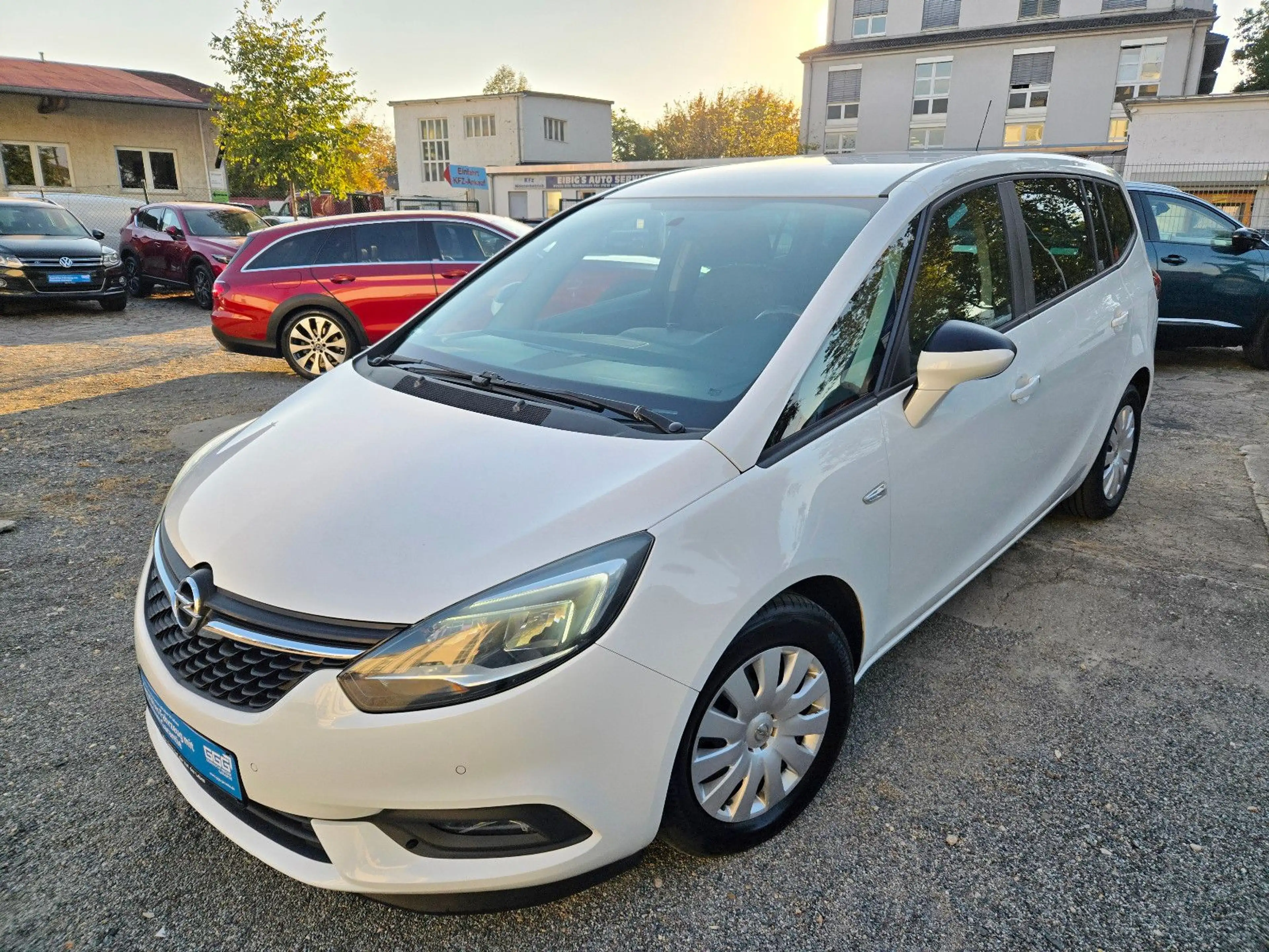 Opel Zafira C ON — photo 2