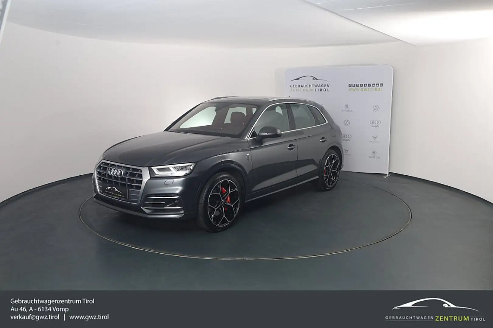 Audi Q5 50 TFSI e PHEV quattro 2x S LINE PANO AHK MATRI... Grau - 1