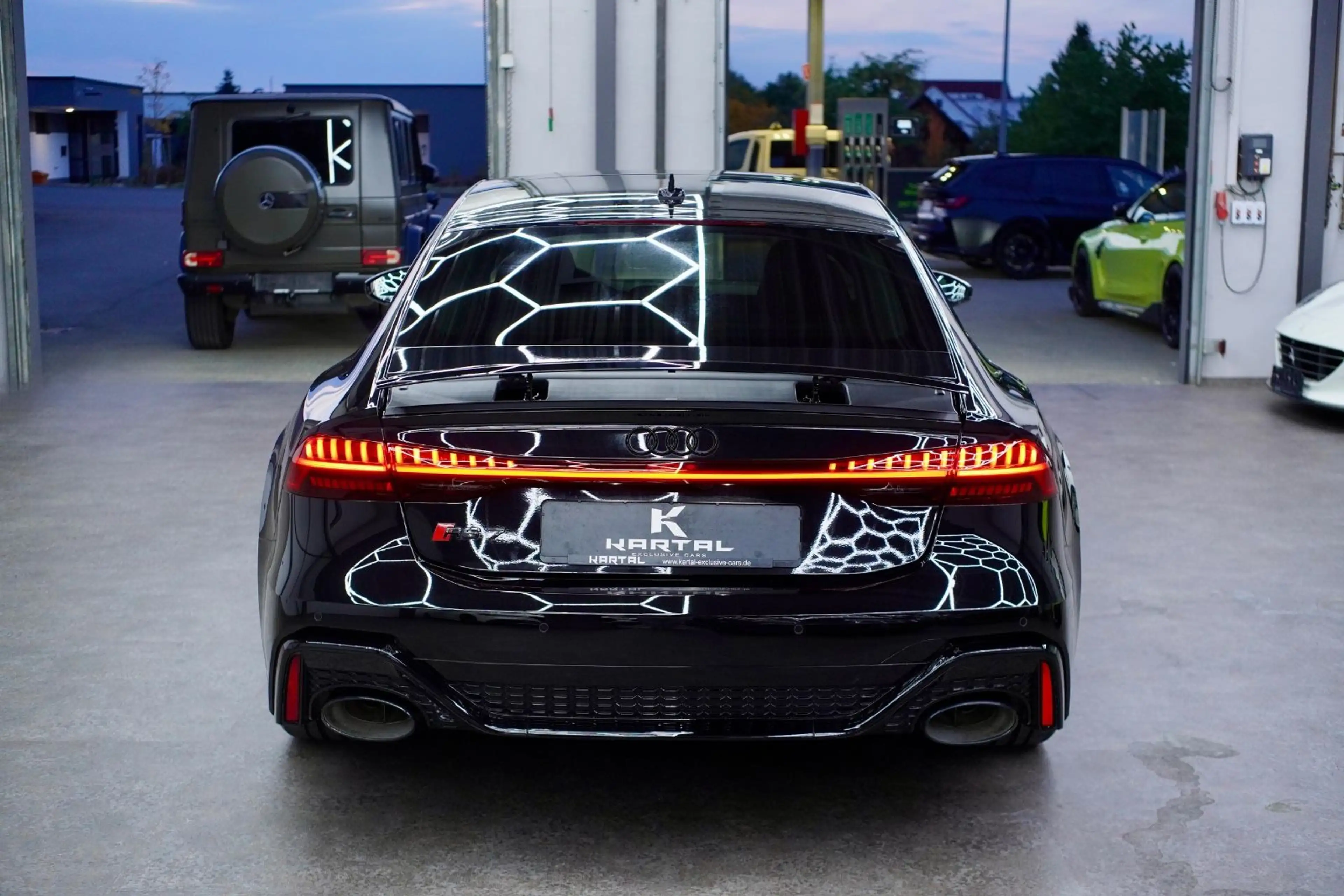 Audi RS7 *MYTHOSBLACK*CARBON*KERAMIK*PANO* — photo 9