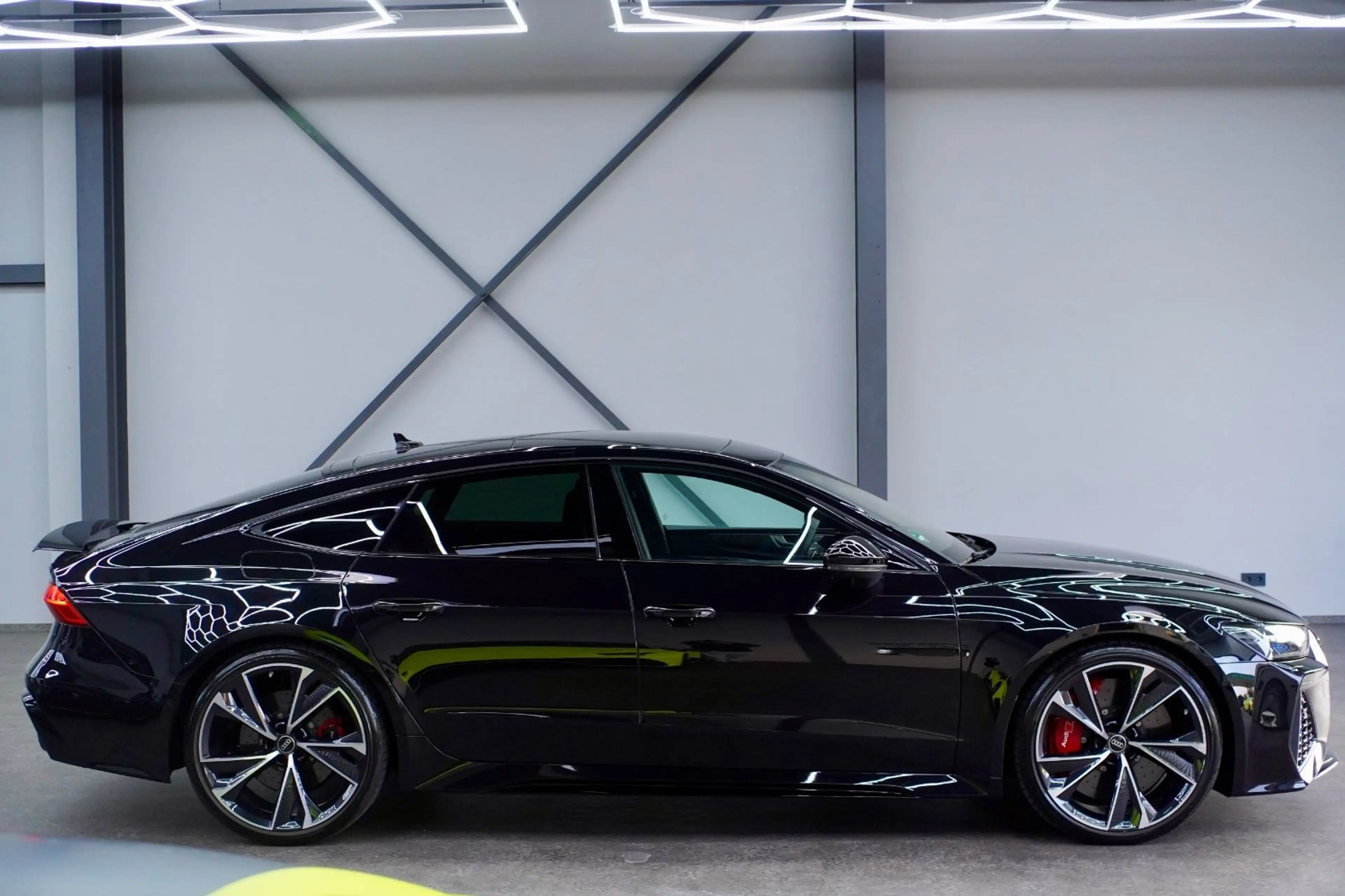 Audi RS7 *MYTHOSBLACK*CARBON*KERAMIK*PANO* — photo 14