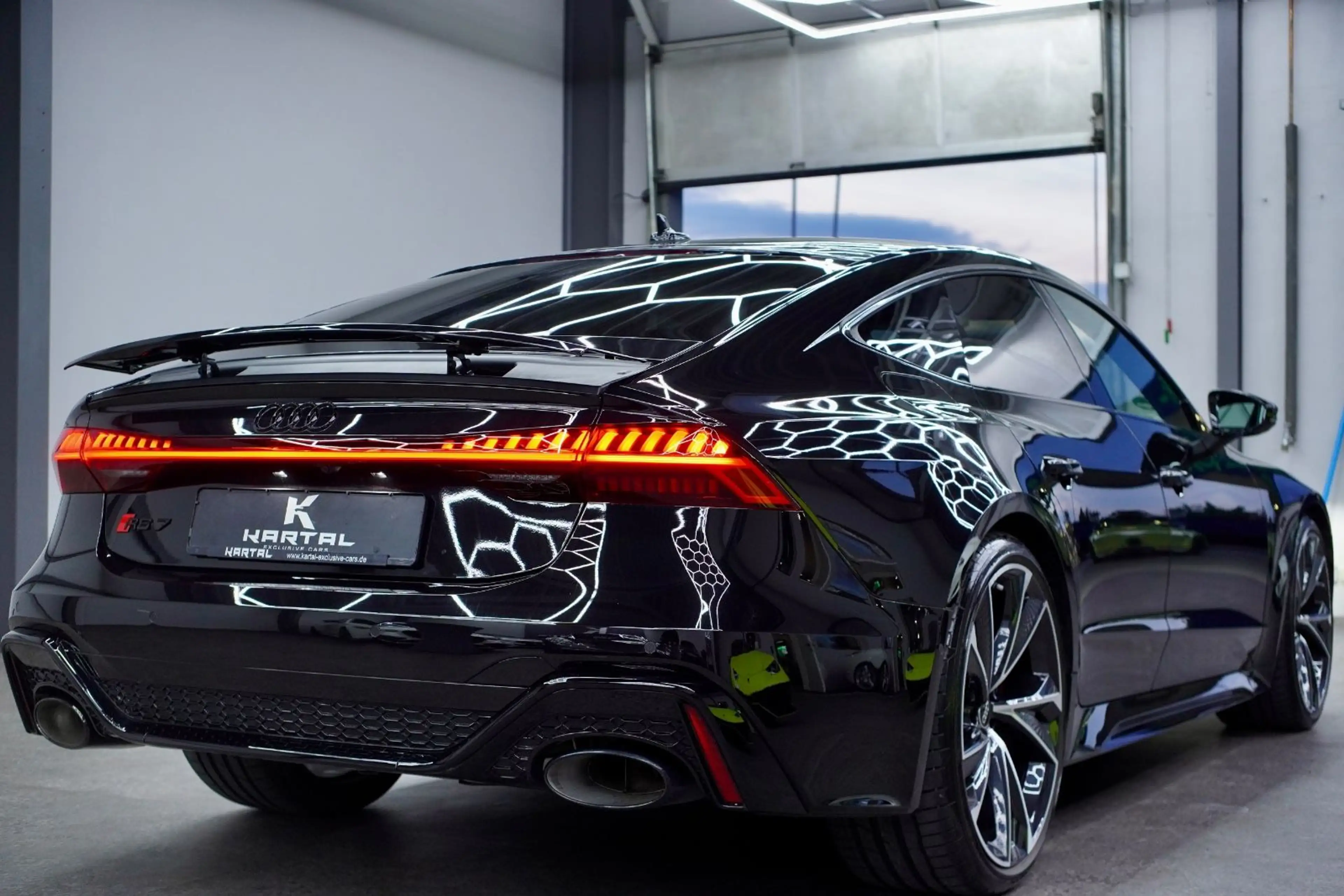 Audi RS7 *MYTHOSBLACK*CARBON*KERAMIK*PANO* — photo 10