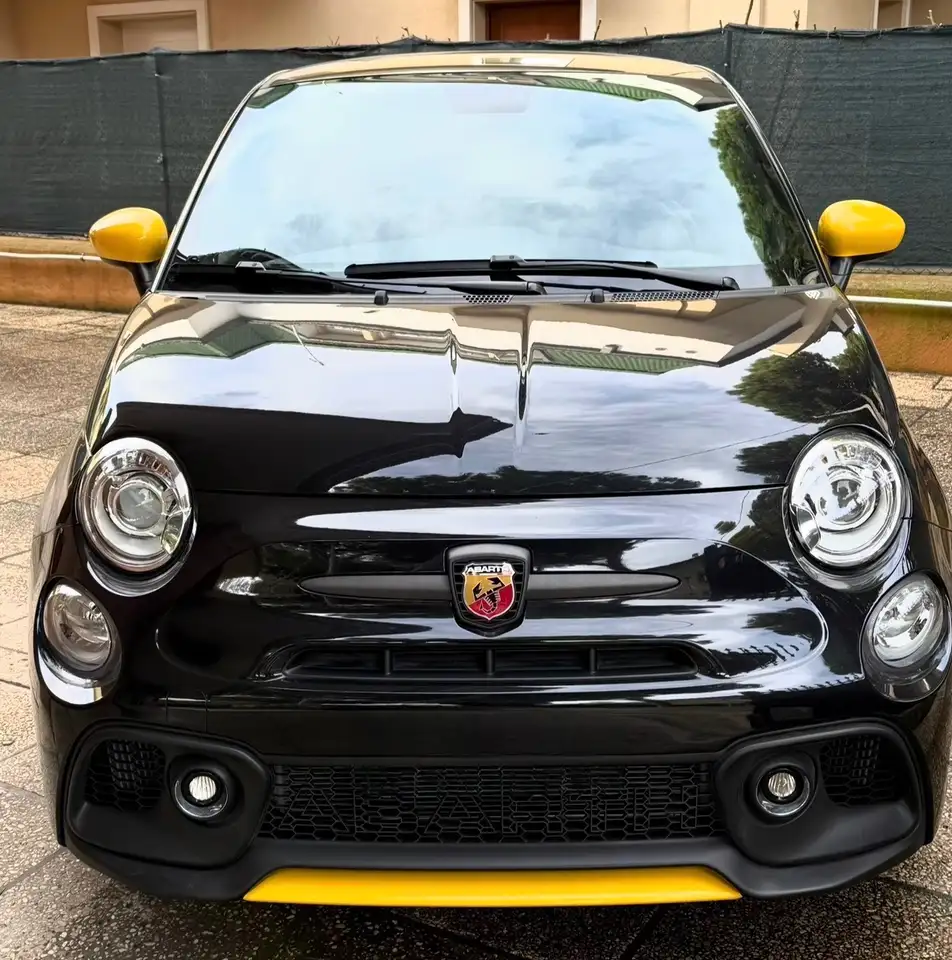 Abarth 695C 2024
