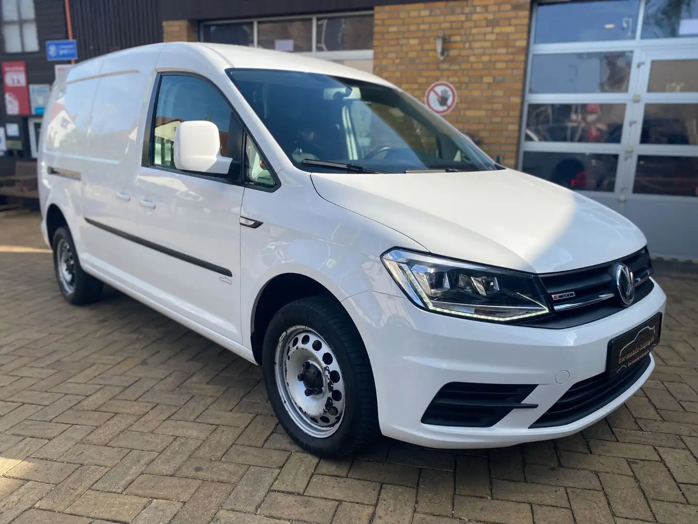 Volkswagen Caddy 2.0 TDI 4Motion DSG Maxi BiXenon Tempomat Weiß - 1