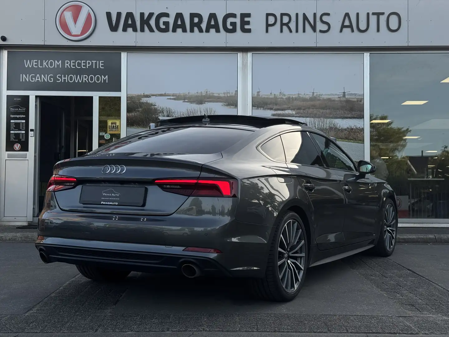 Audi A5 Sportback 40 TFSI Sport S-line black edition |PANO Grijs - 2