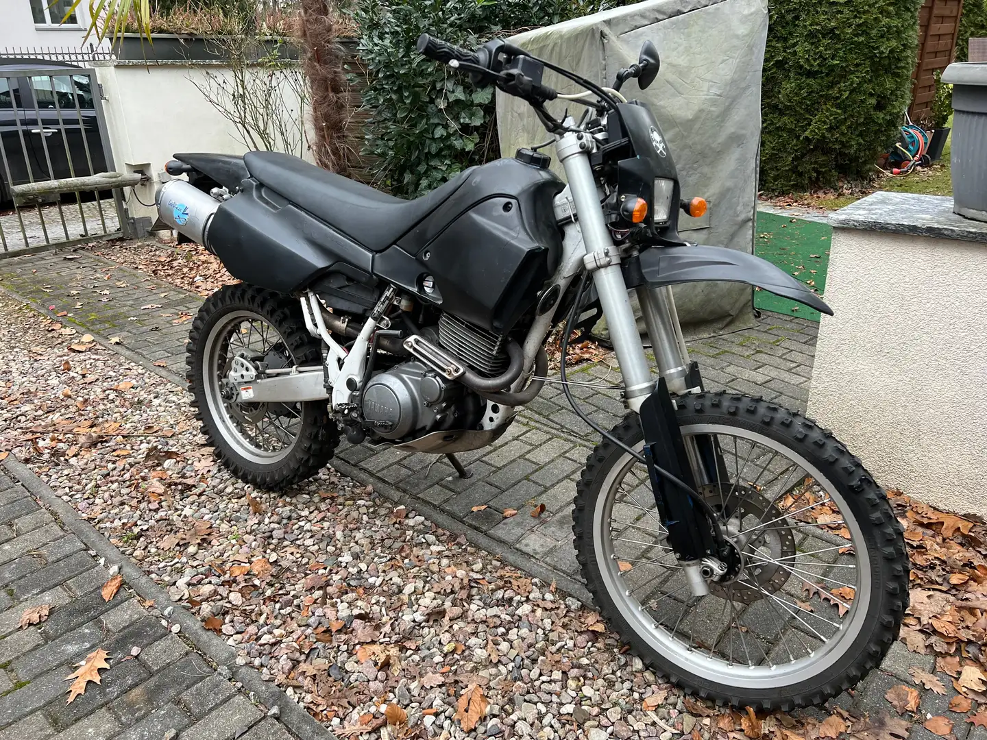 Yamaha TT 600 Belgarda Negro - 2