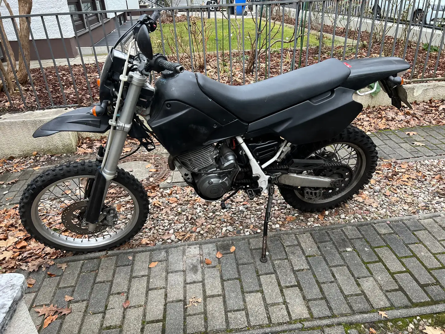 Yamaha TT 600 Belgarda Zwart - 1