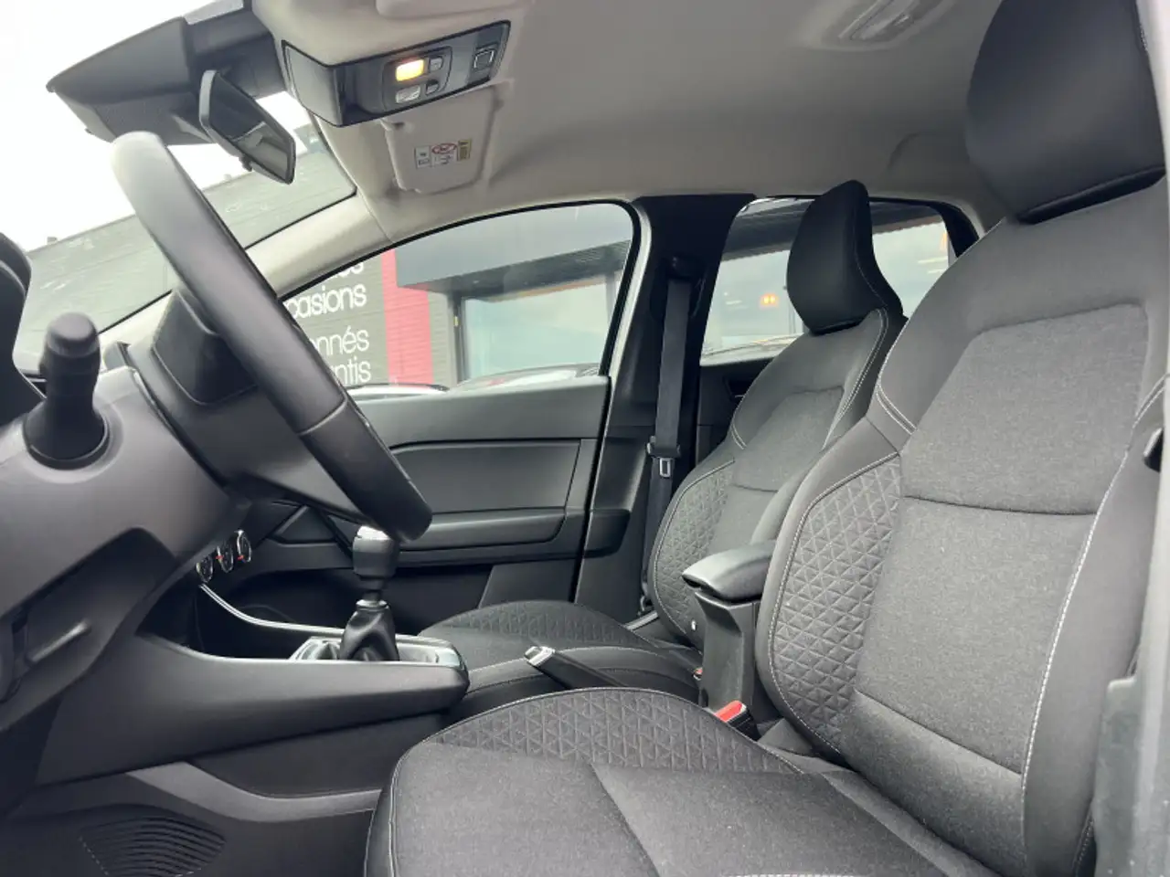 Renault Captur — photo 7
