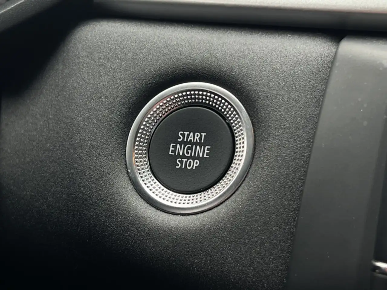 Renault Captur — photo 12