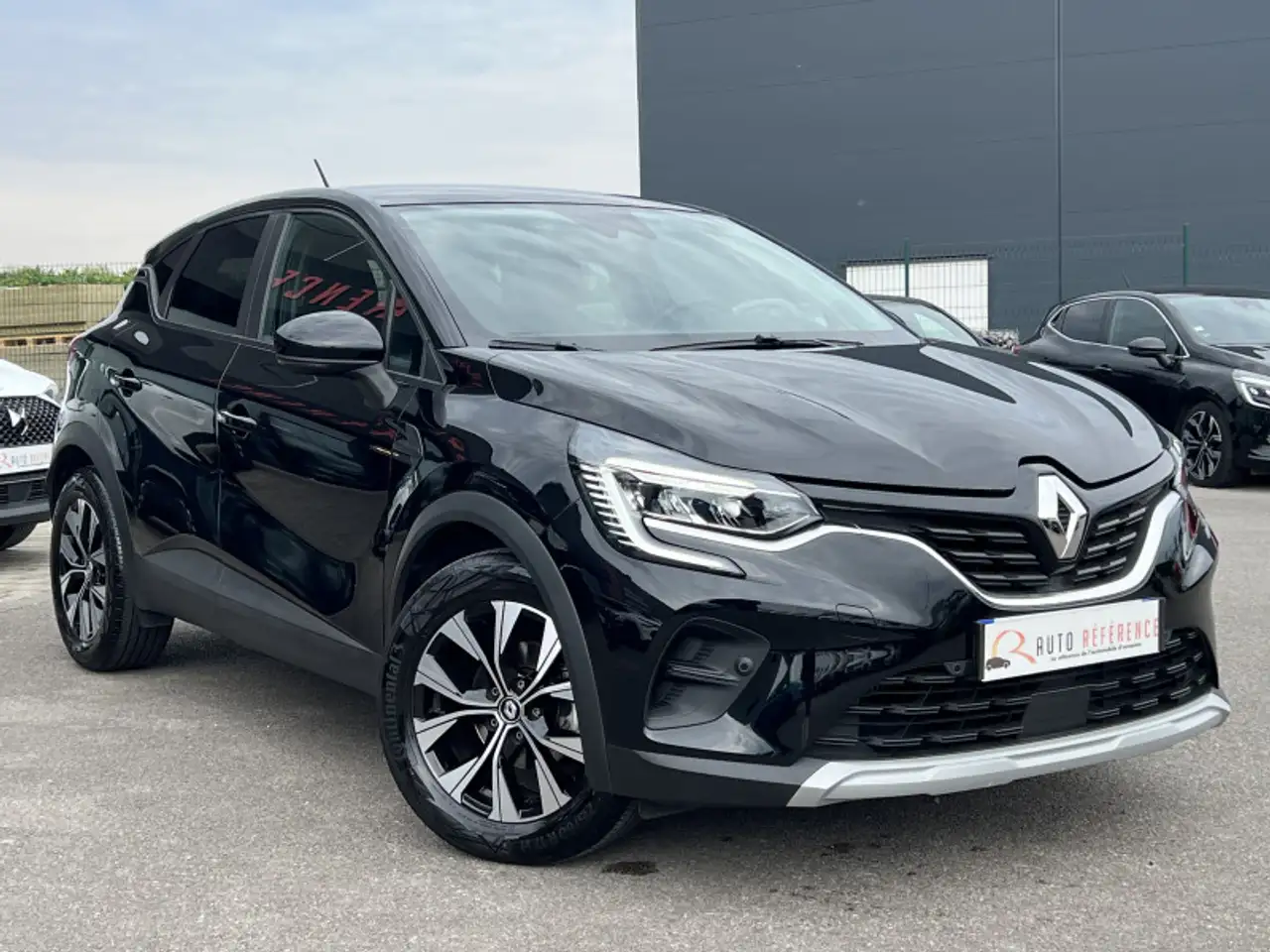 Renault Captur — photo 2