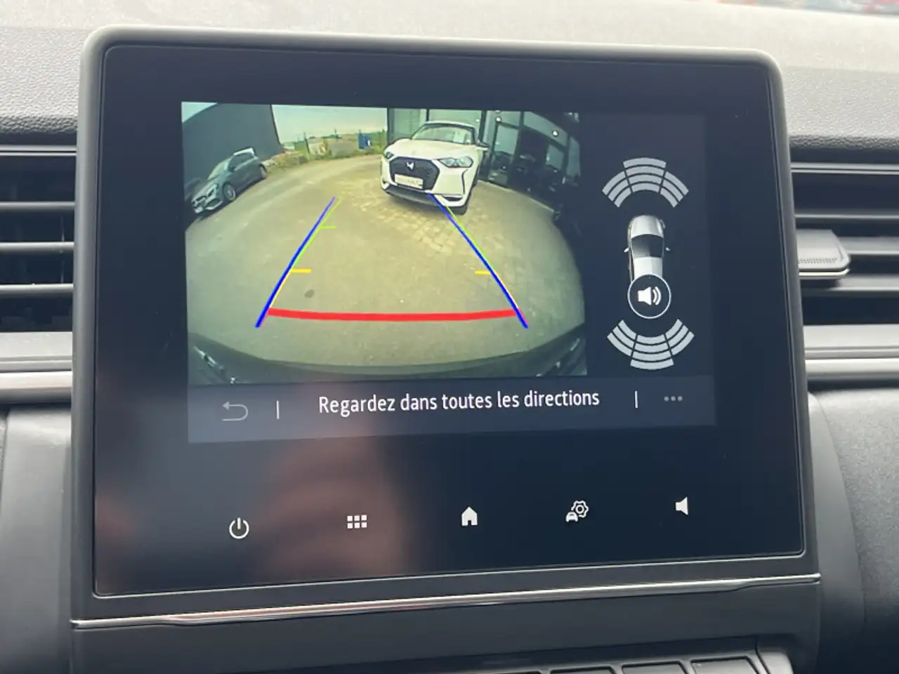 Renault Captur — photo 8