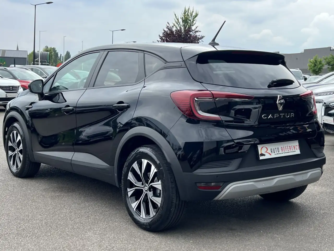 Renault Captur — photo 4